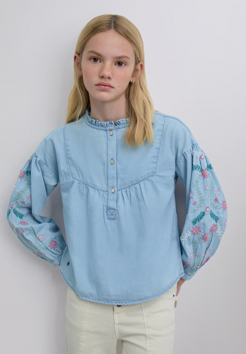 CAMISA FLORES MANGA ABULLONADA - Scalpers