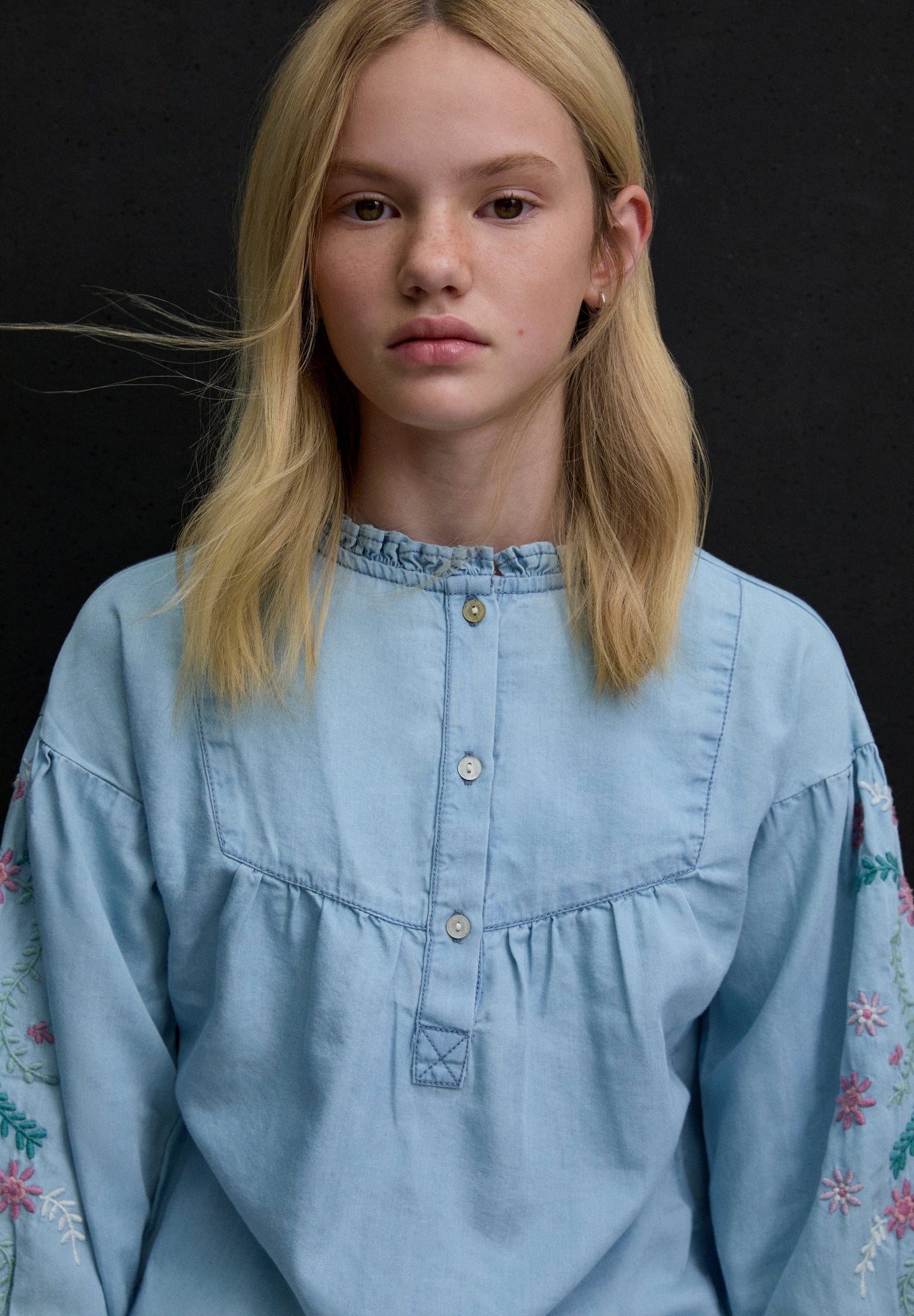 CAMISA FLORES MANGA ABULLONADA - Scalpers