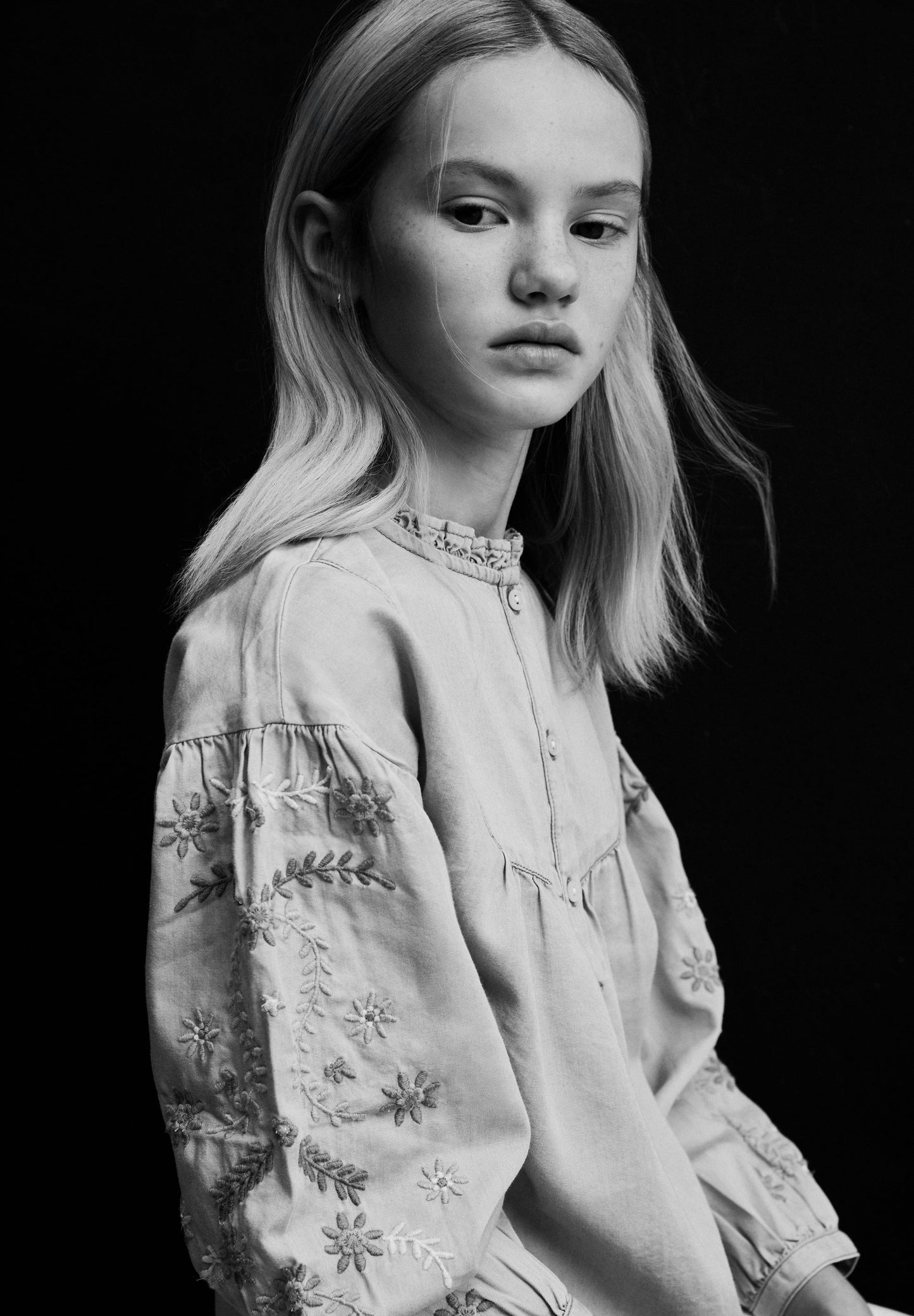 CAMISA FLORES MANGA ABULLONADA - Scalpers