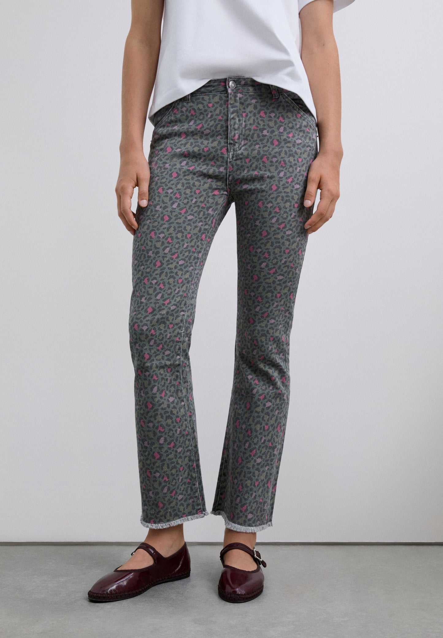 FLARED PRINTED TROUSERS