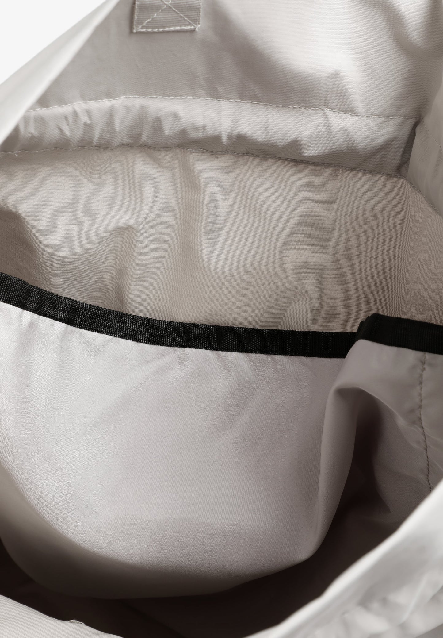 LIGHTWEIGHT BACKPACK WITH HANDLES