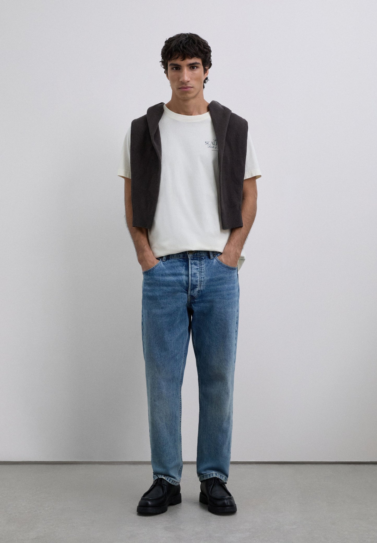 T-SHIRT WITH LOGO PRINT