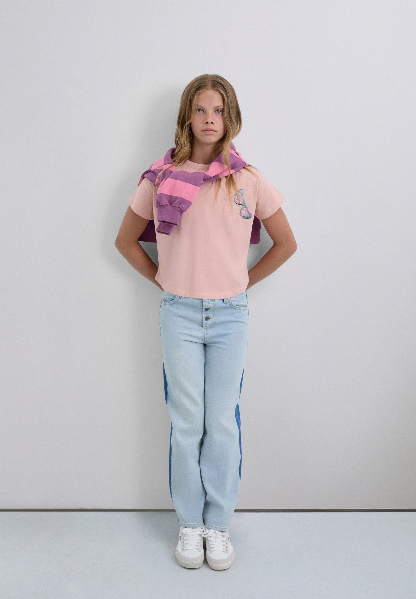 T-SHIRT WITH PRINT ON THE BACK