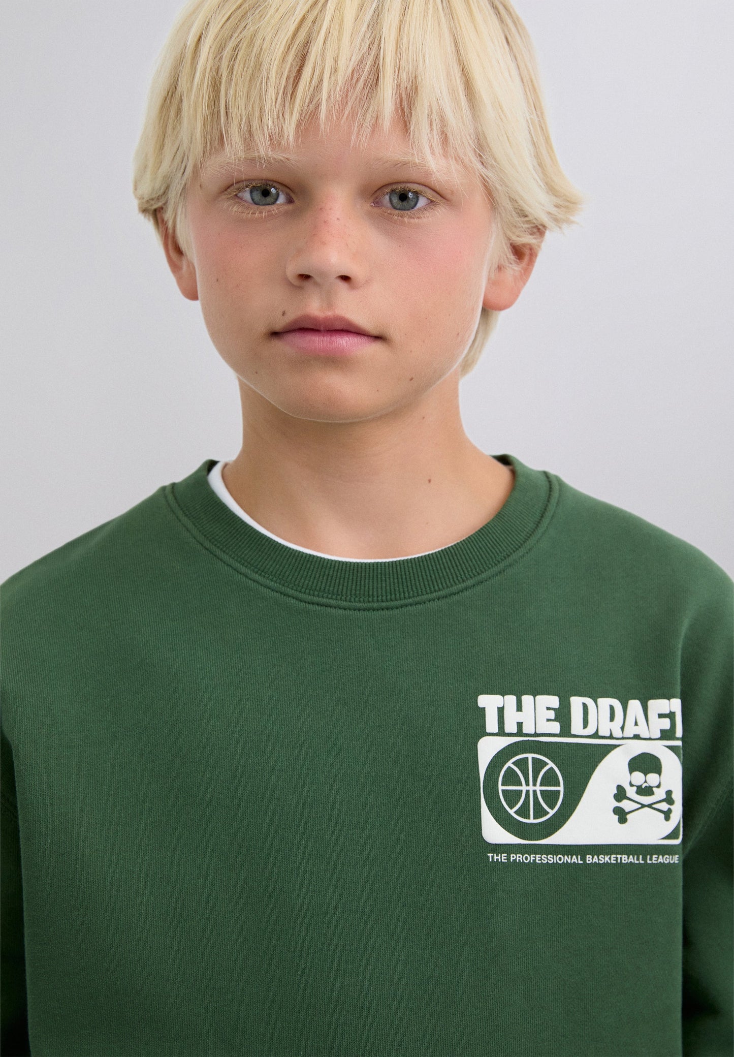 BASKETBALL PRINT SWEATSHIRT