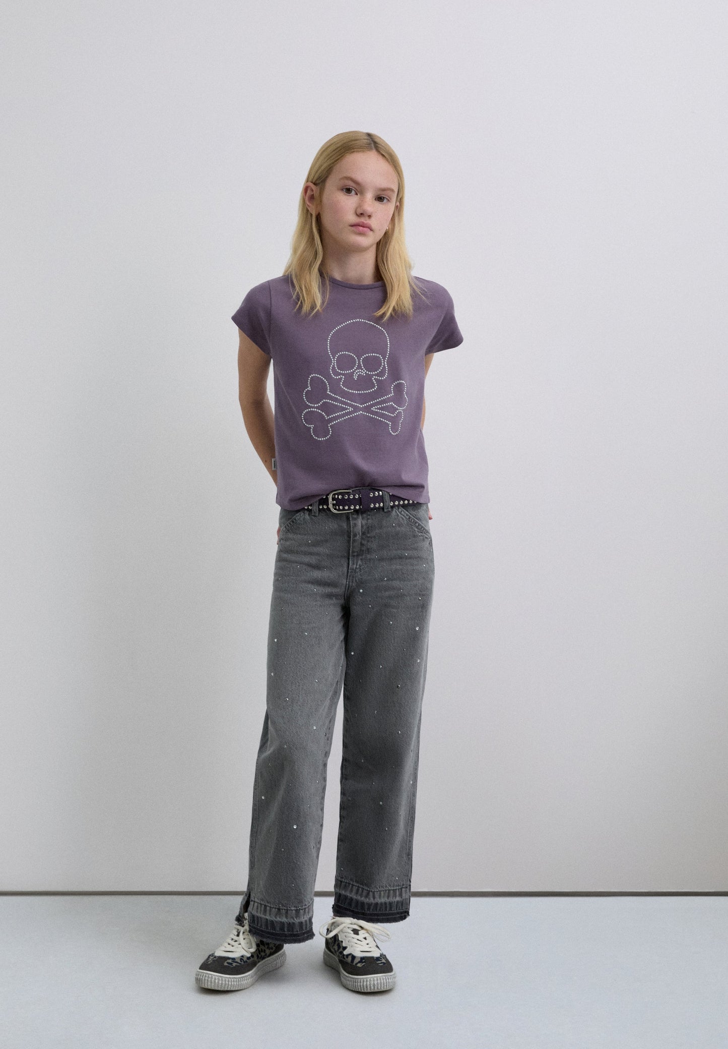 T-SHIRT WITH RHINESTONE SKULL