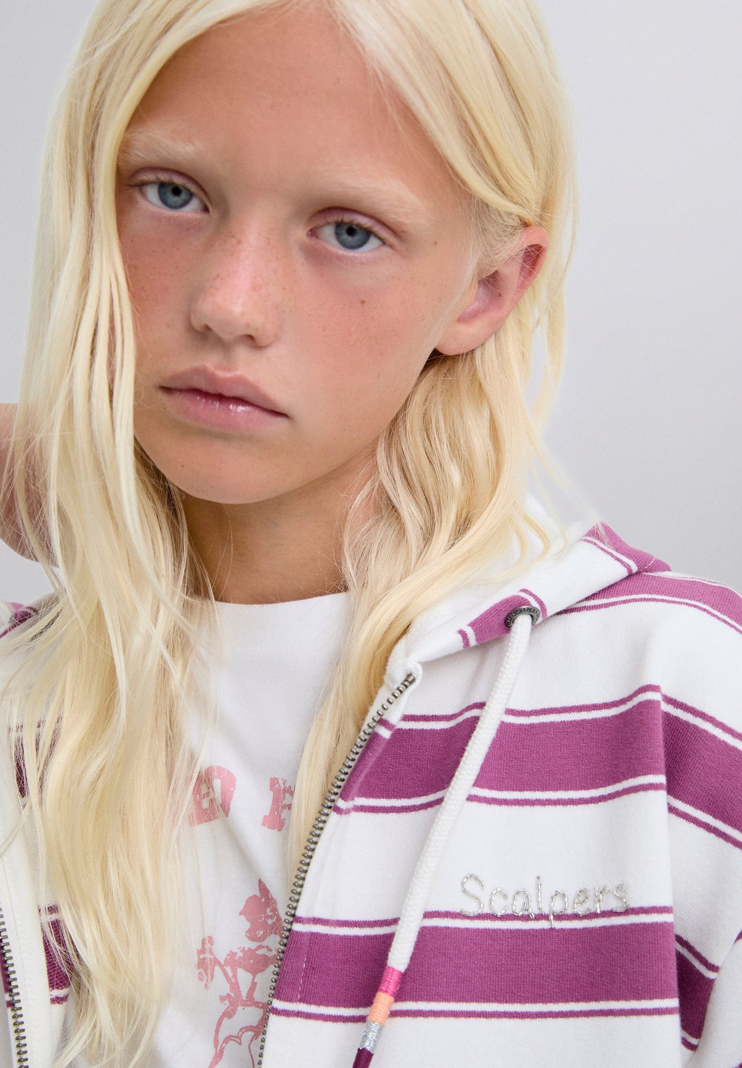 STRIPED HOODIE WITH SKULL