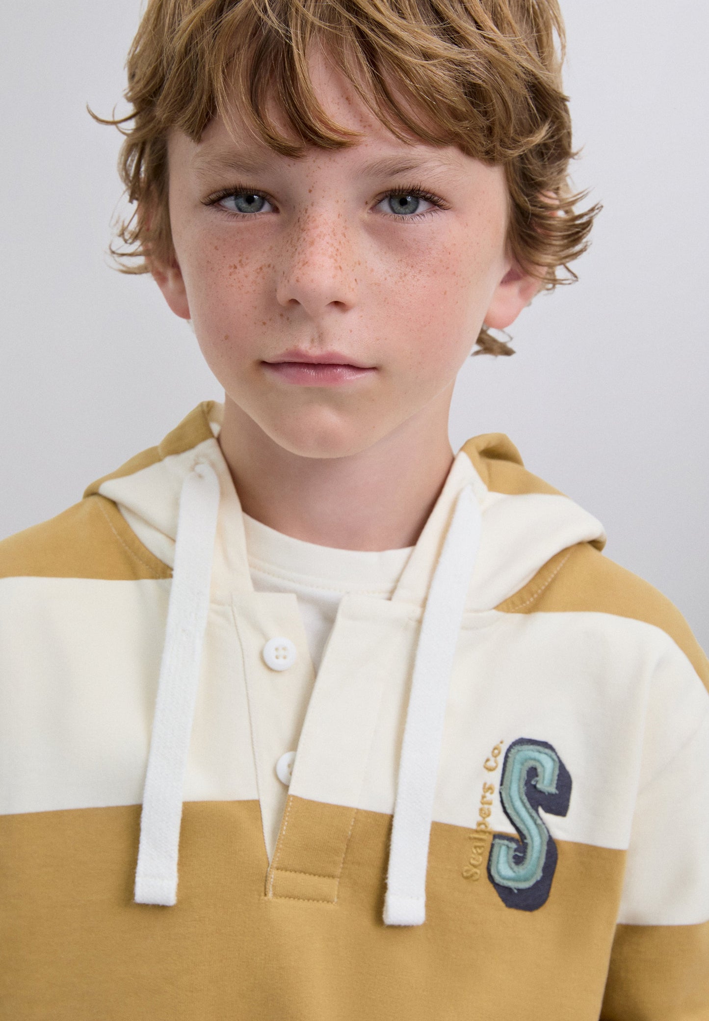 STRIPED HOODIE WITH SKULL