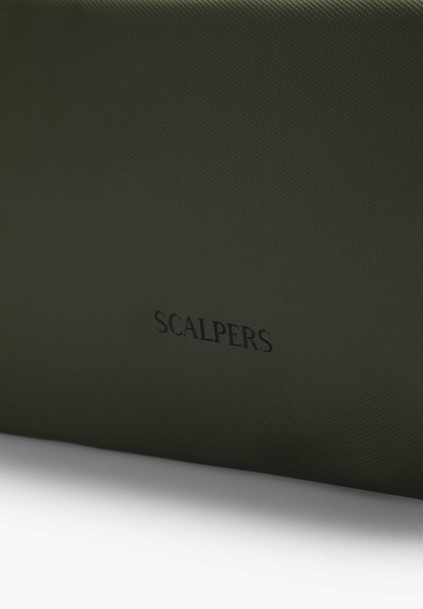 TRAVEL TOILETRY BAG WITH TONAL LOGO