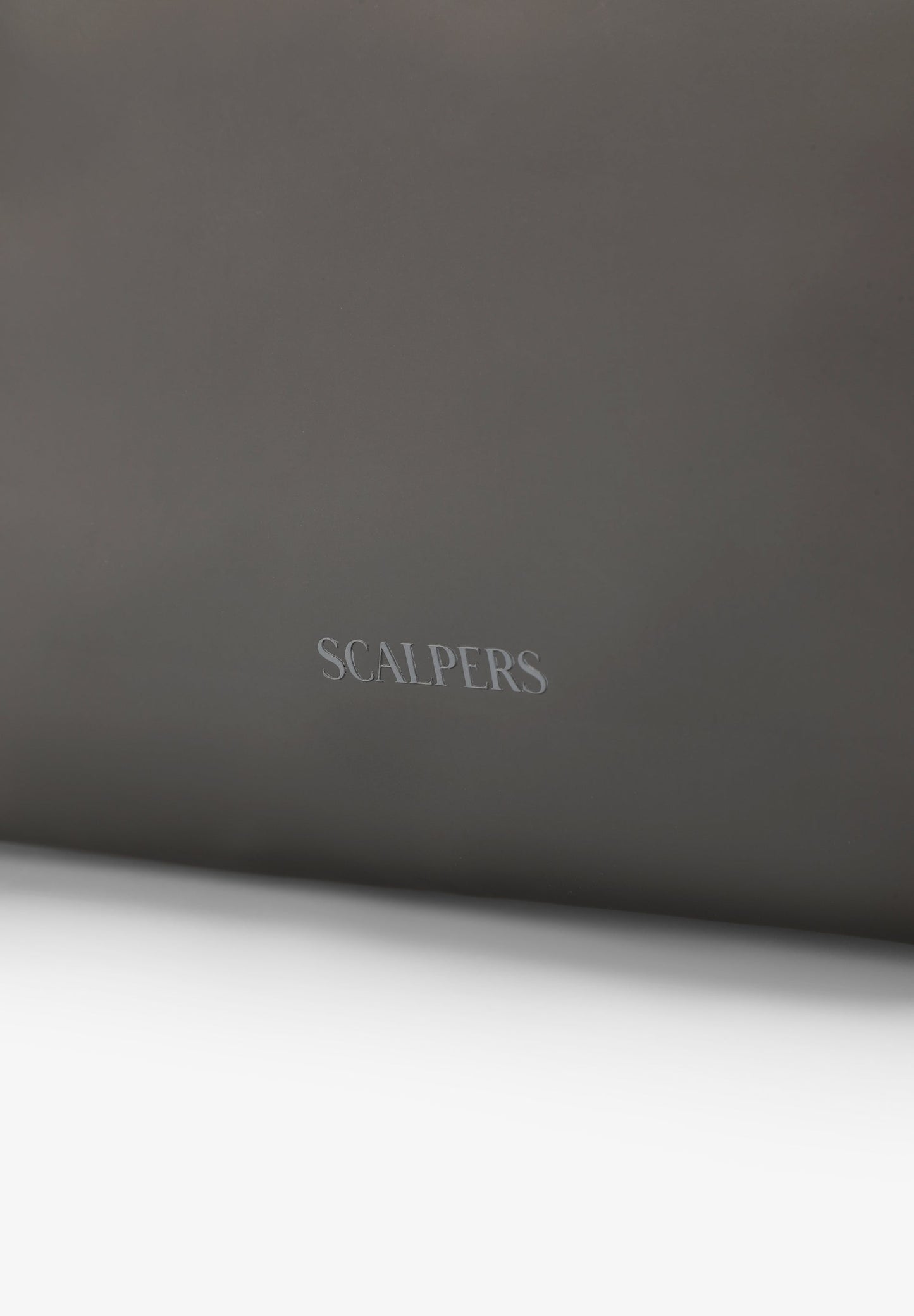 REFLECTIVE LOGO TOILETRY BAG