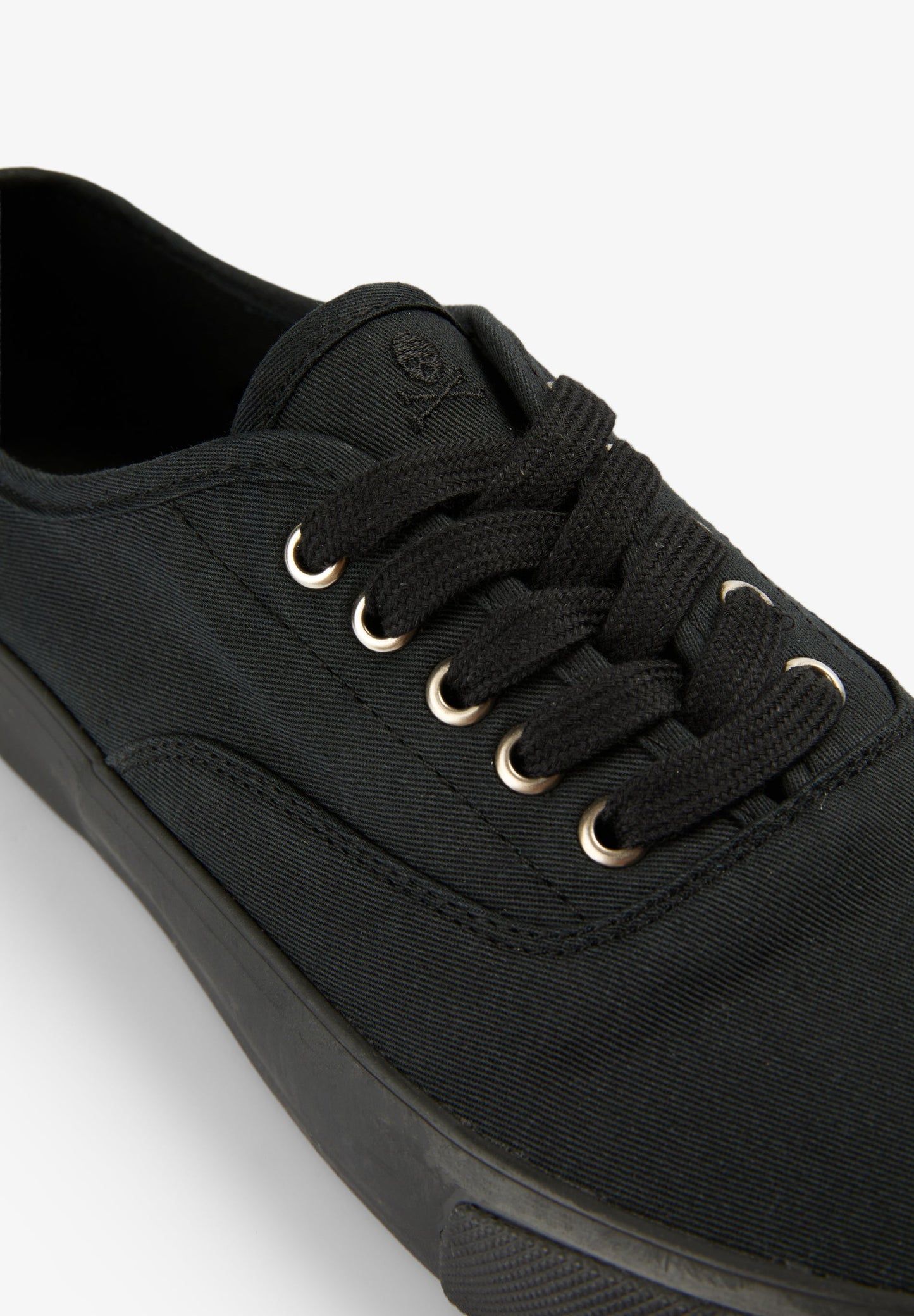CANVAS LOW CUT SNEAKERS