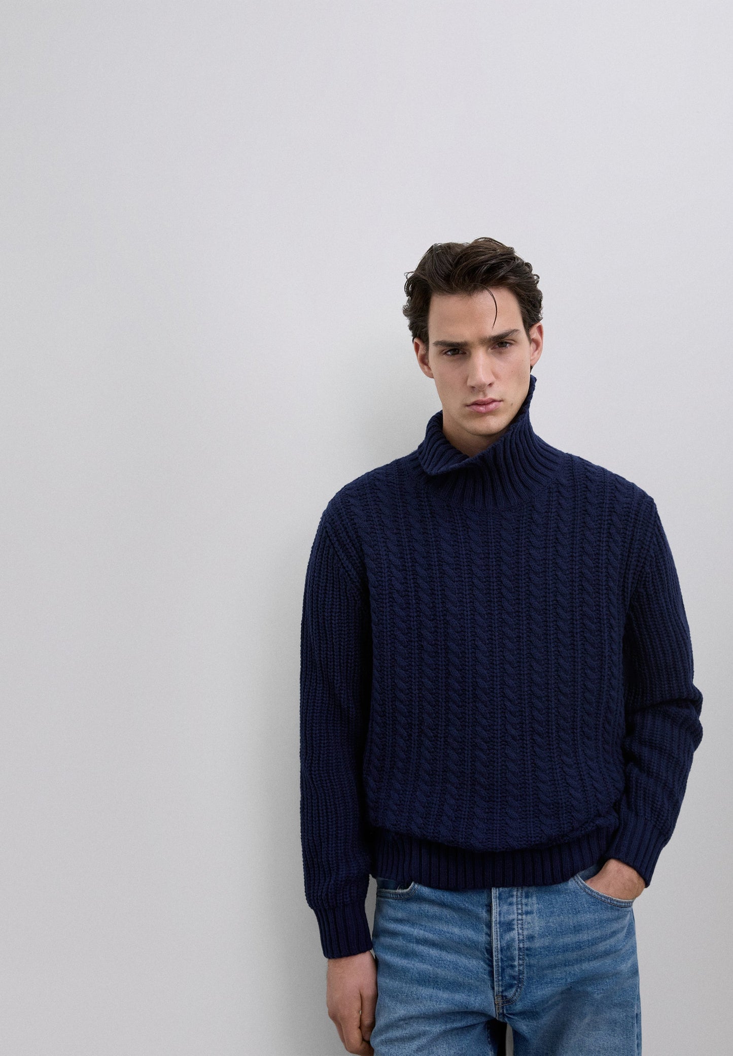 TRUI HOGE KRAAG GEVLOCHTEN