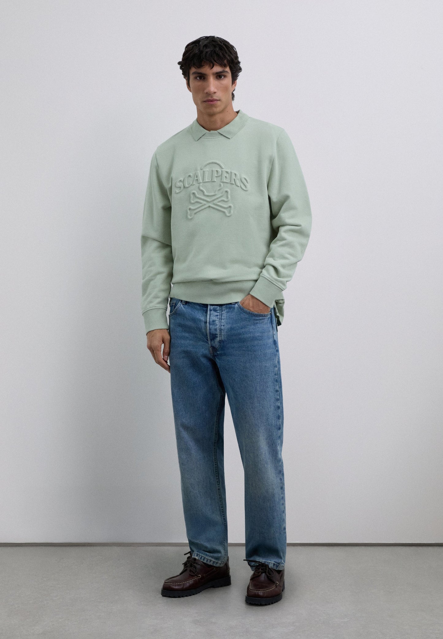 SWEATSHIRT WITH RAISED LOGO