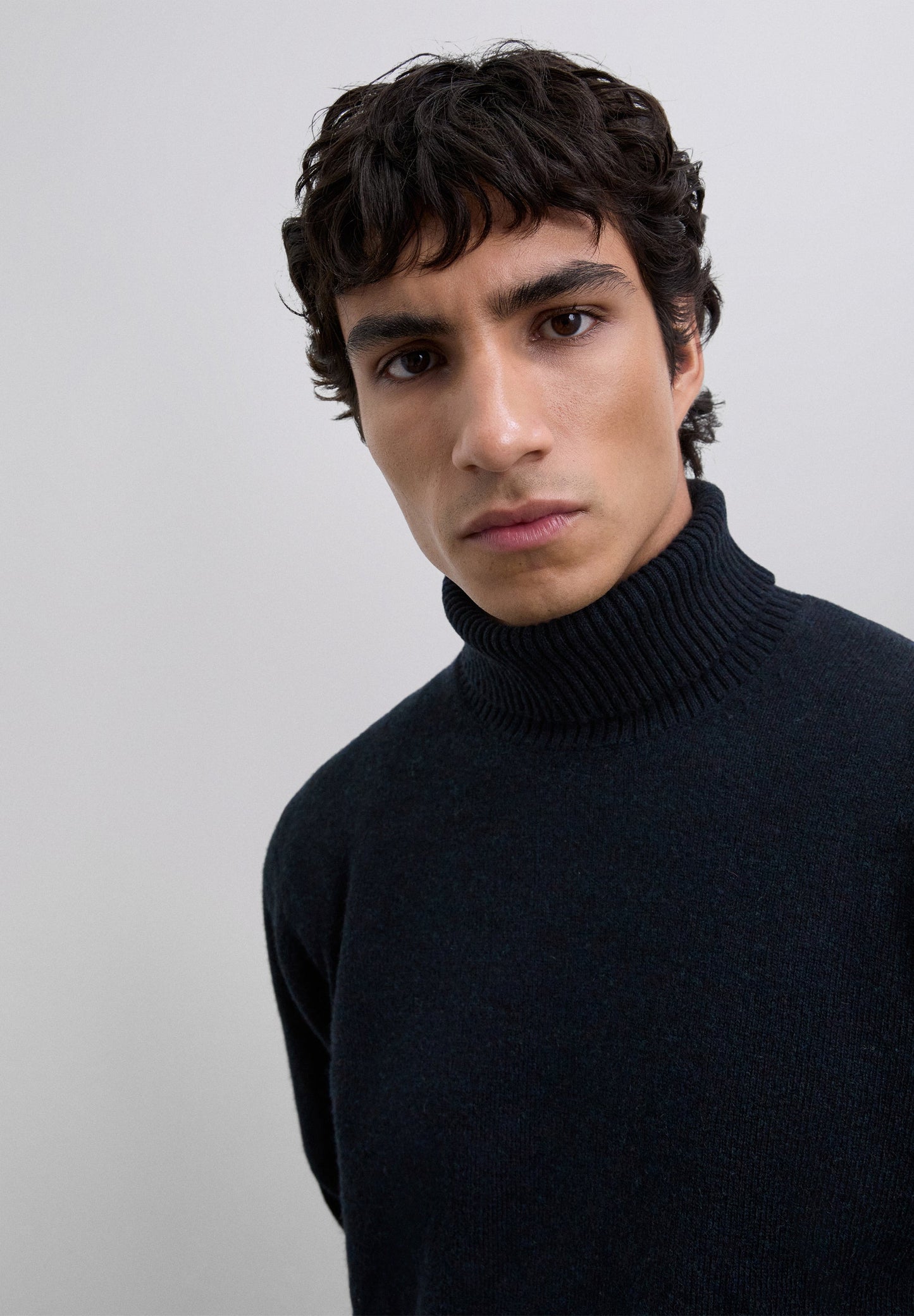 HIGH NECK WOOL SWEATER