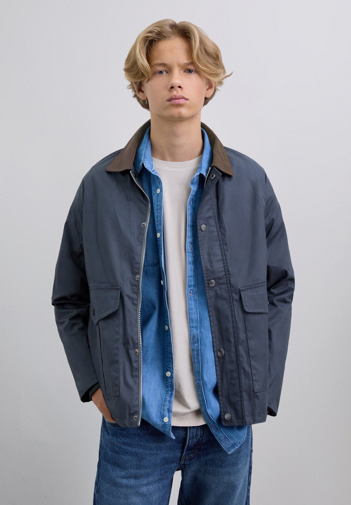 JACKET WITH CONTRAST CORDUROY COLLAR