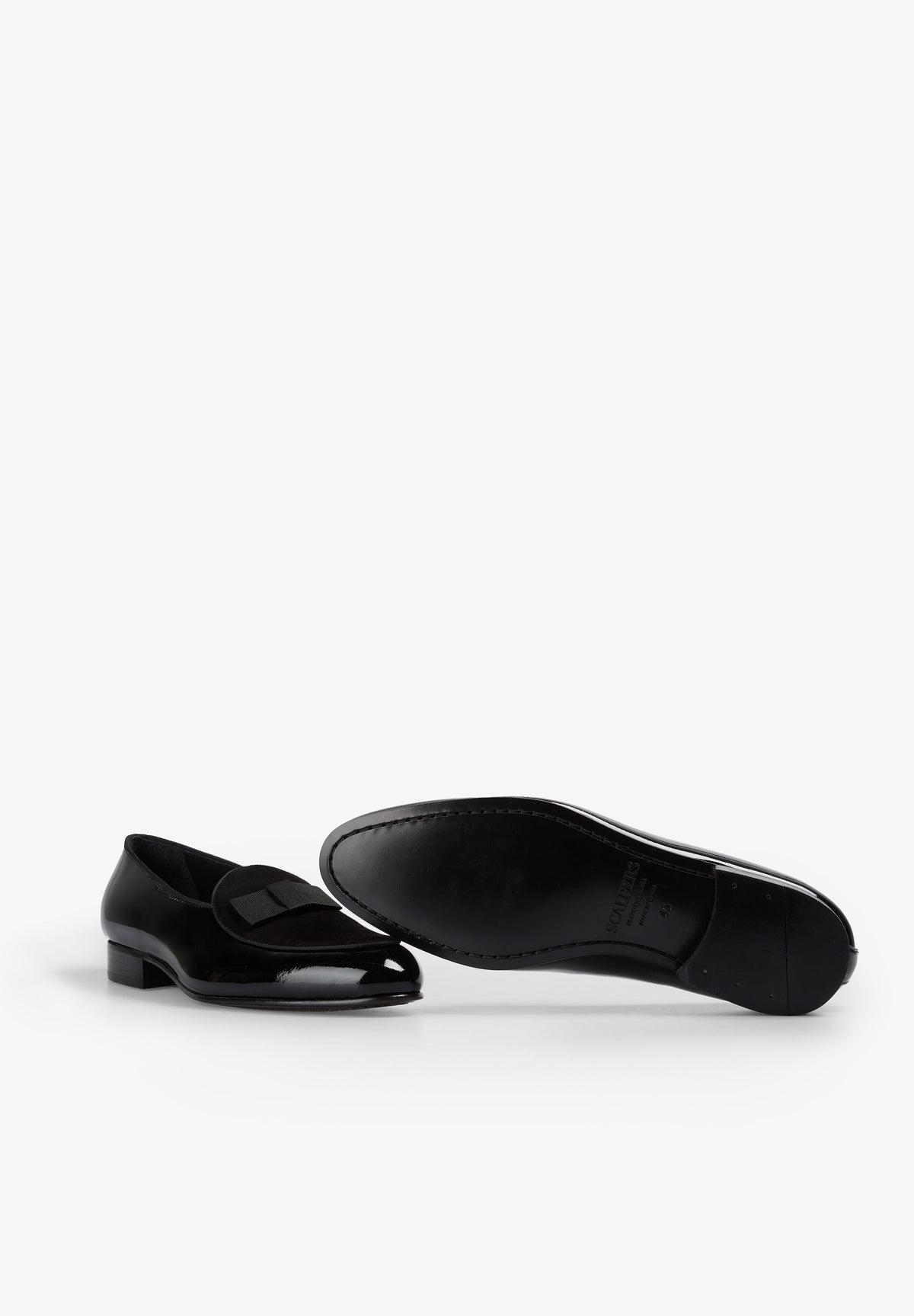 LEATHER LOAFER WITH UPPER DETAIL