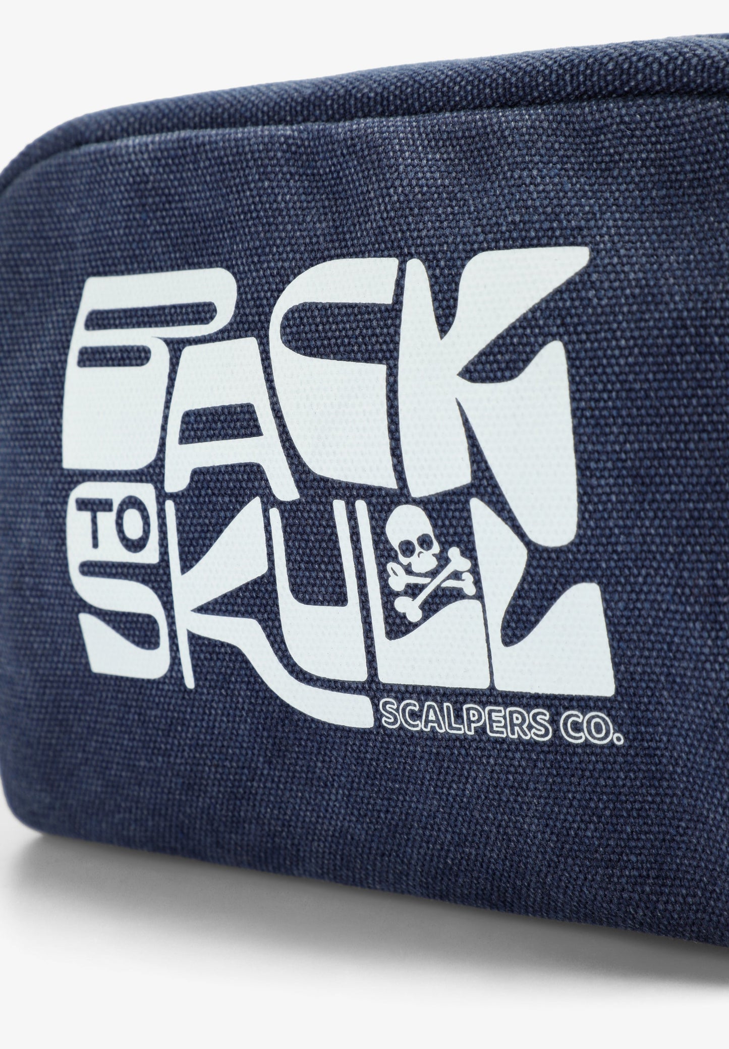 BACK TO SKULL TOILETRY BAG