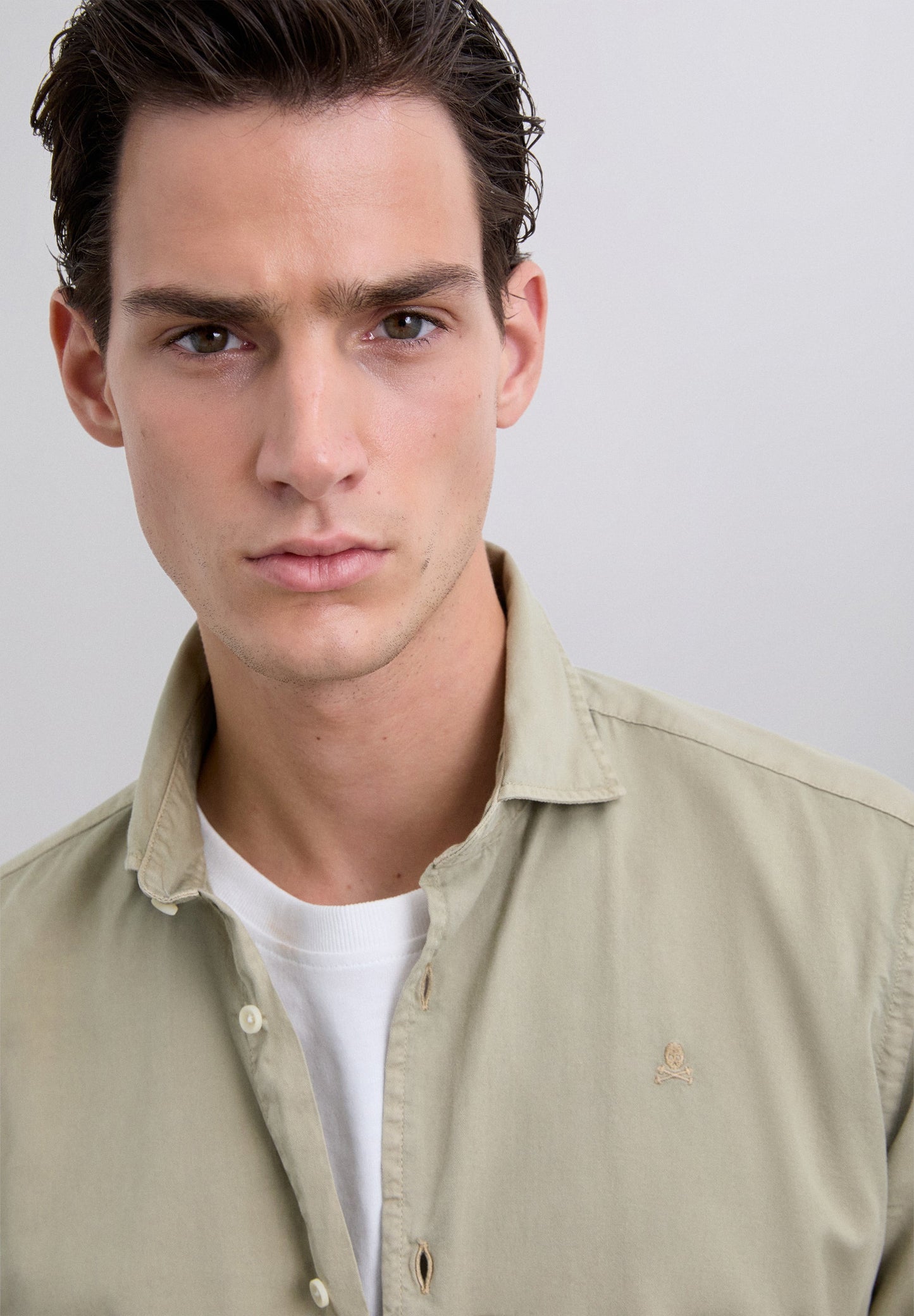 CAMISA REGULAR FIT BORDADA - Scalpers