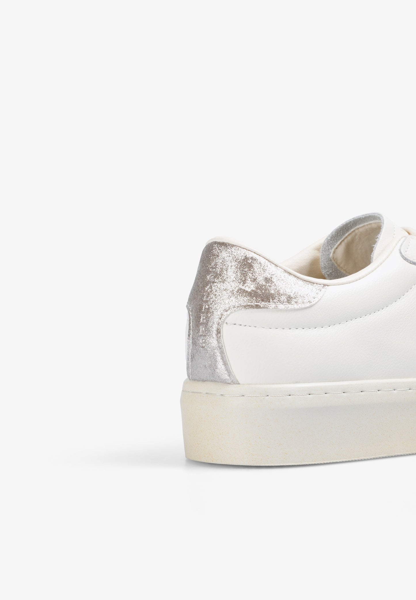 LOW TOP SNEAKERS WITH SIDE SKULL