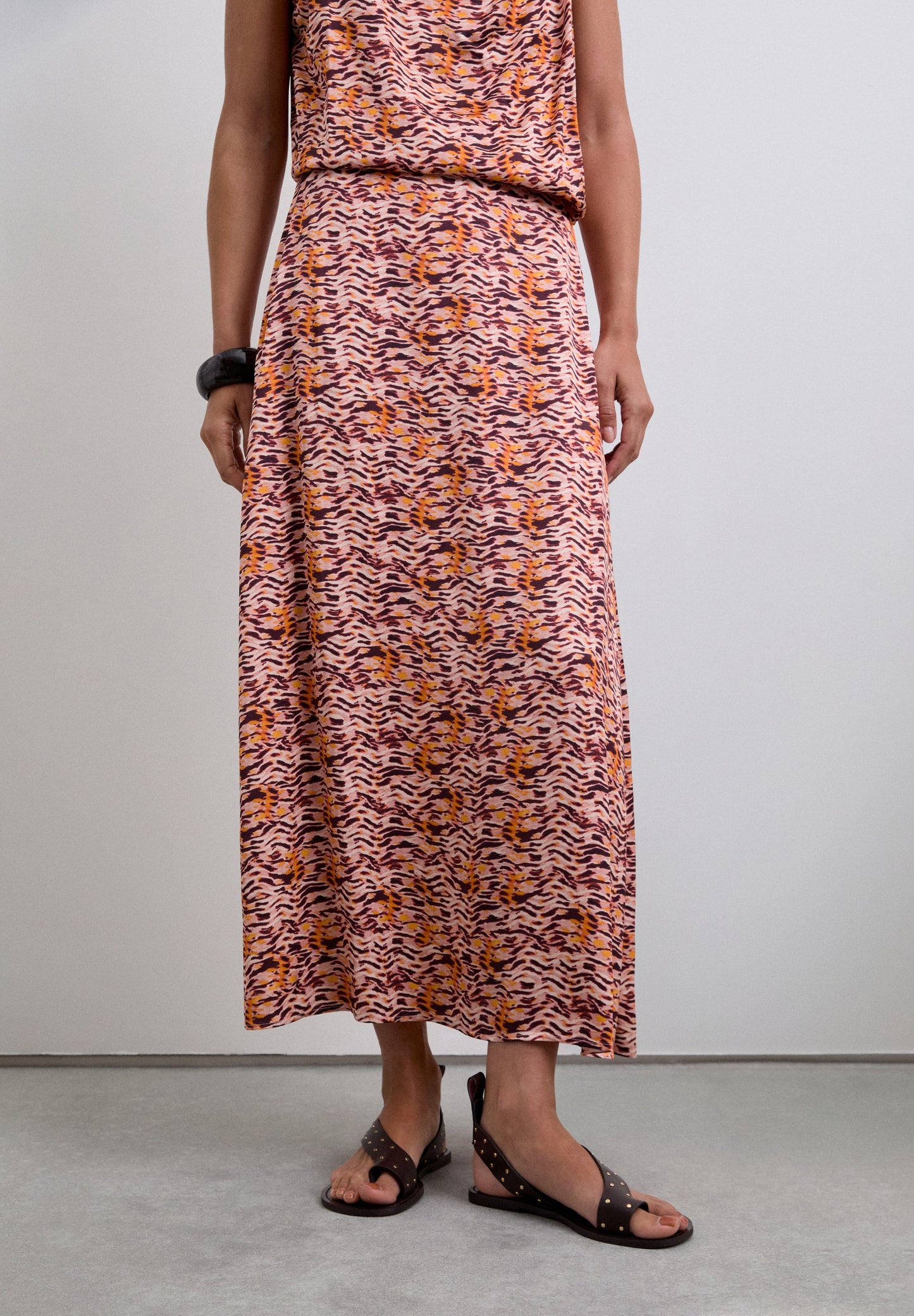 FLOWING PRINTED MIDI SKIRT