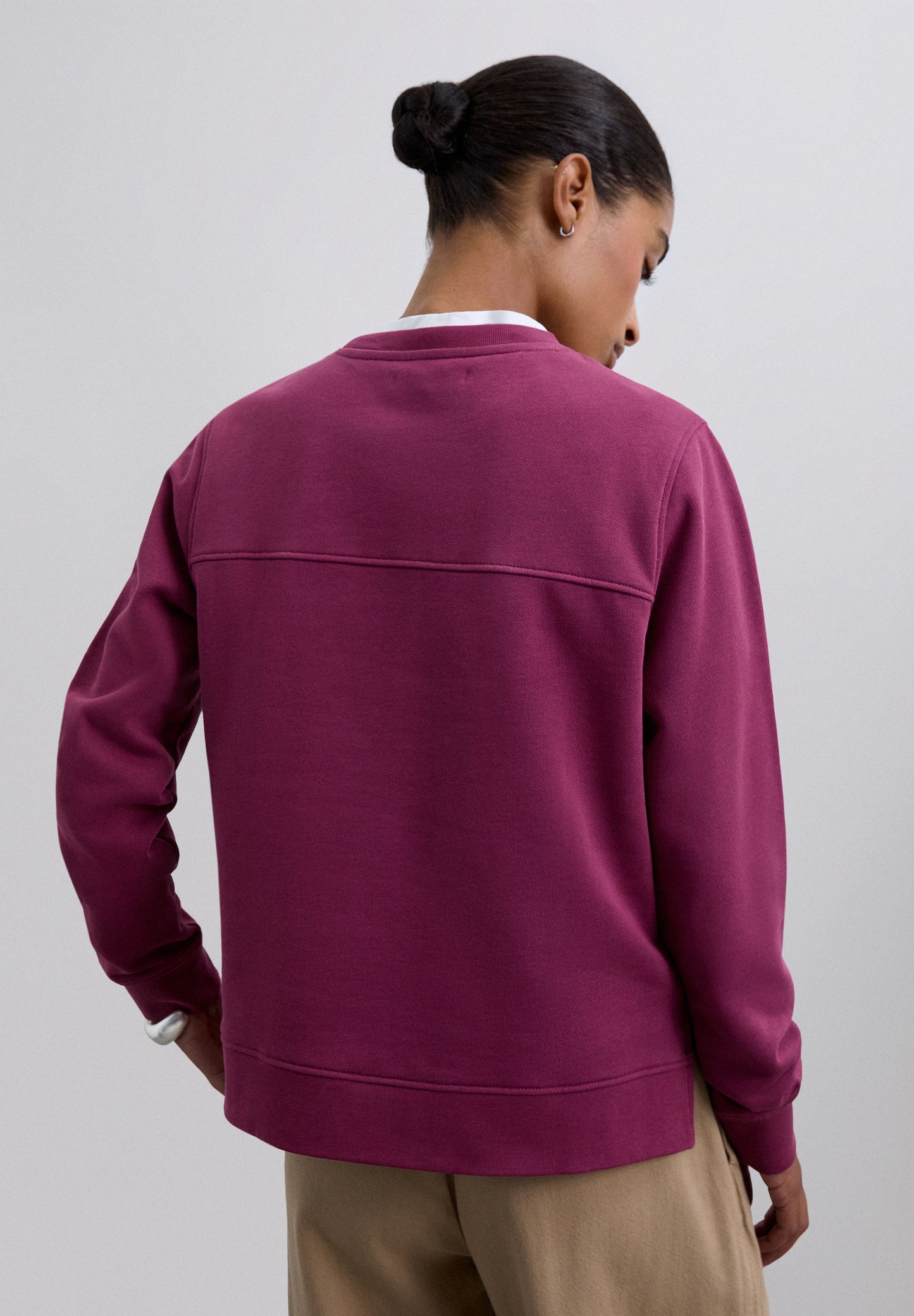 BASIC SKULL SWEATSHIRT