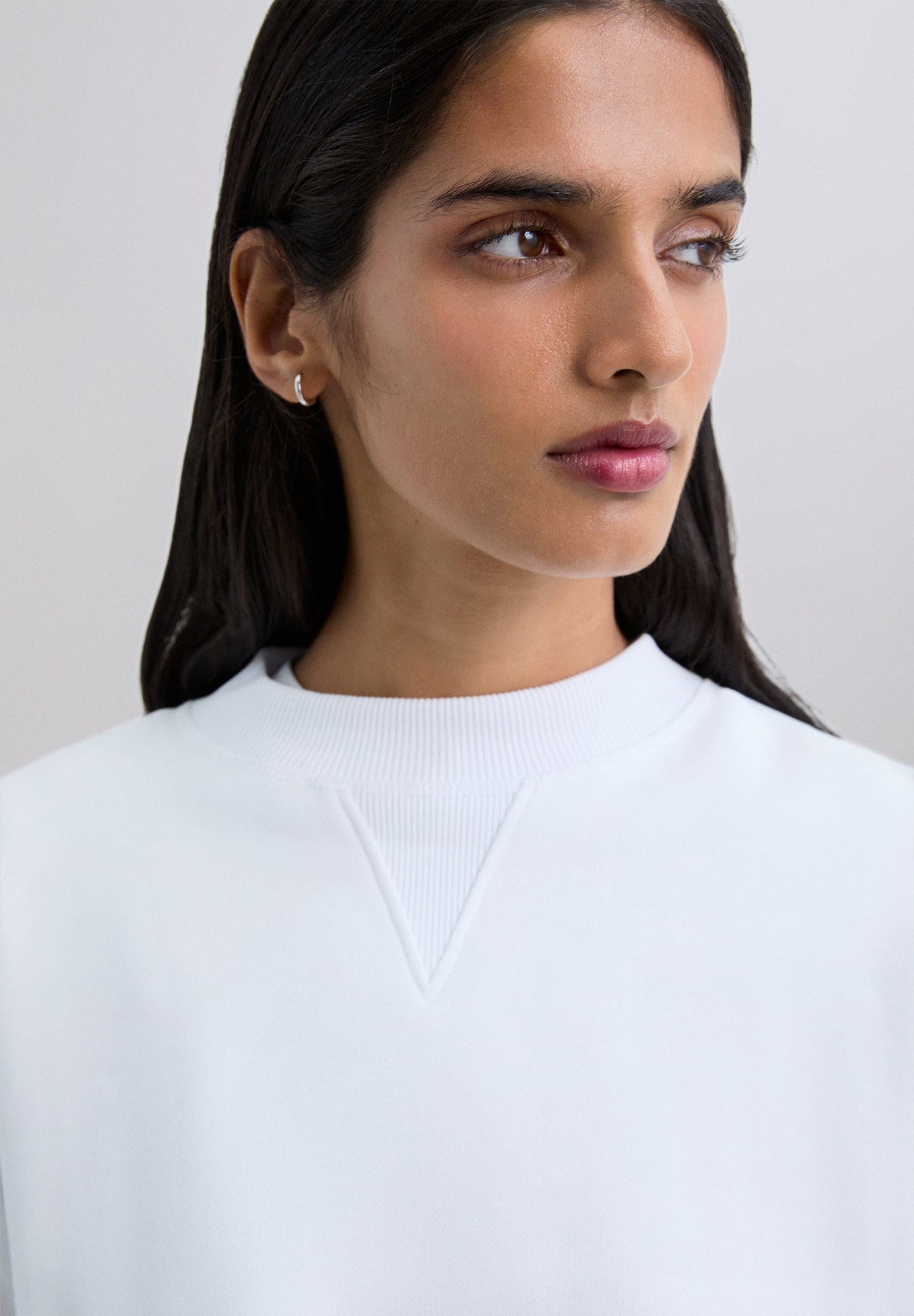 SWEATSHIRT WITH GLITTER SKULL ON THE BACK