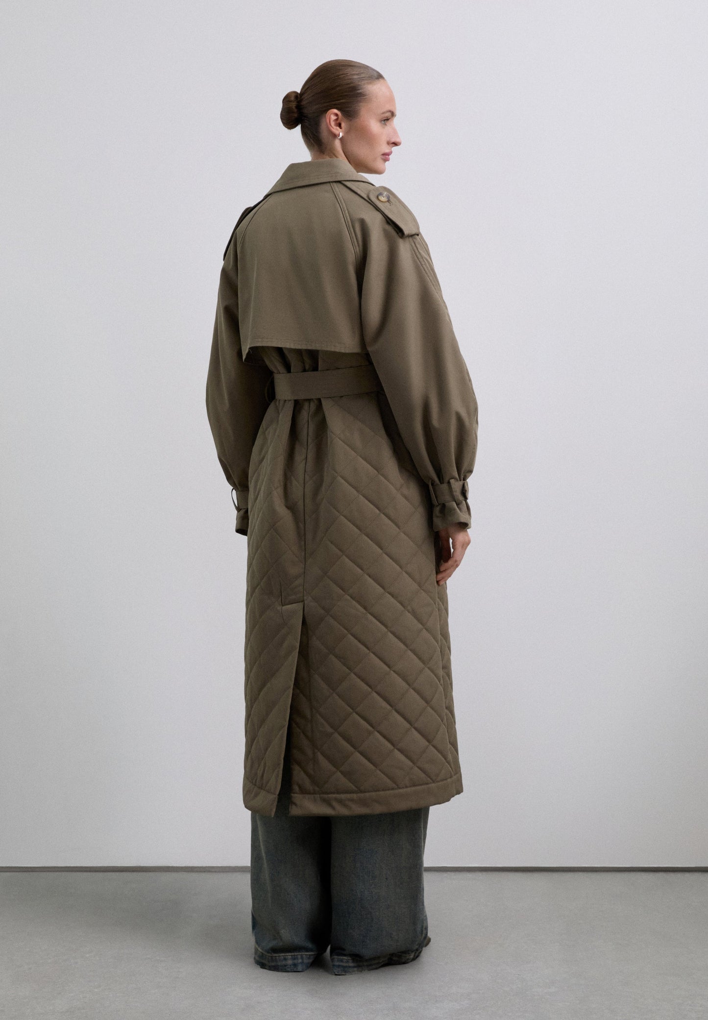 WATERPROOF TRENCH COAT