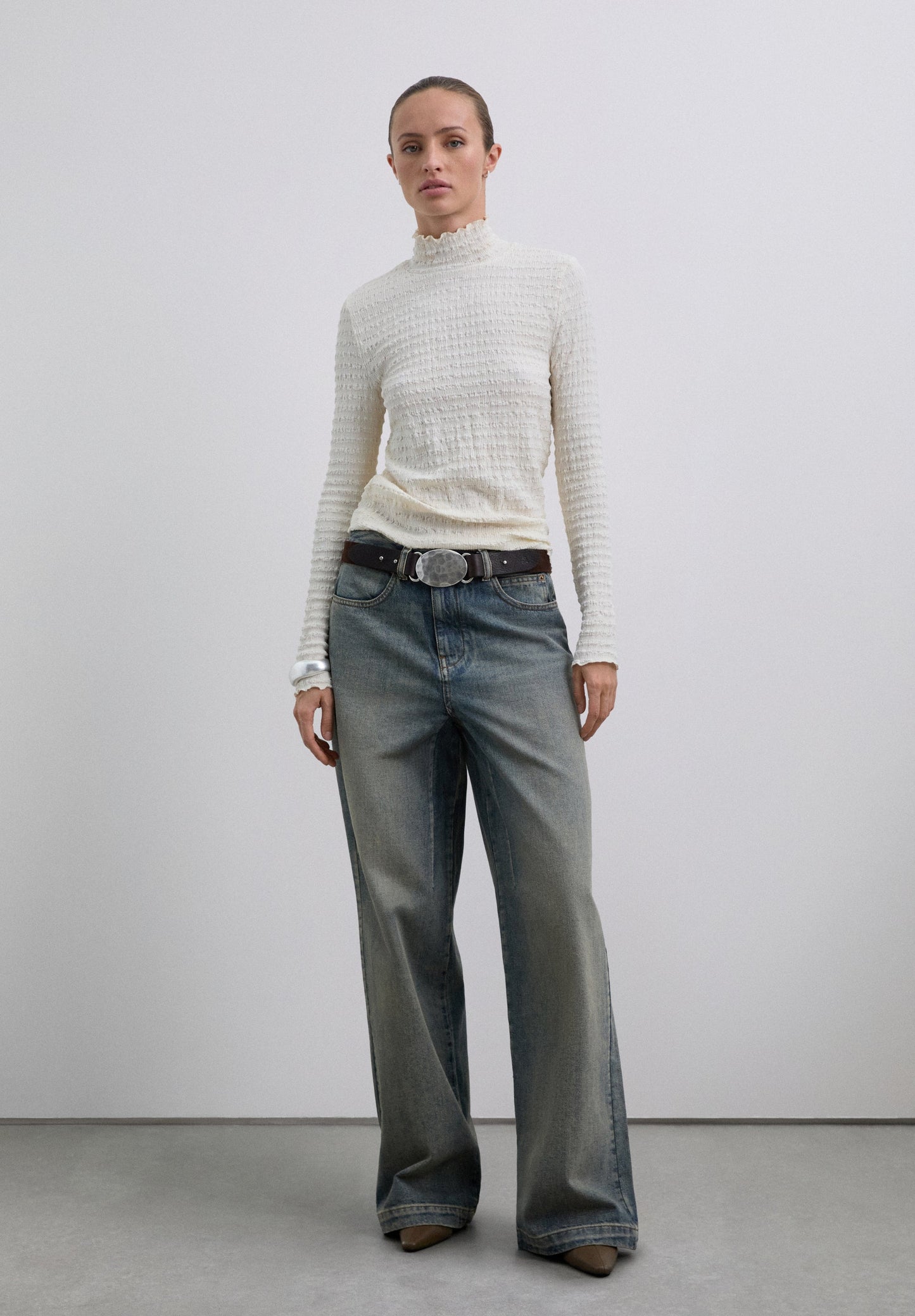 TEXTURED HIGH NECK TOP