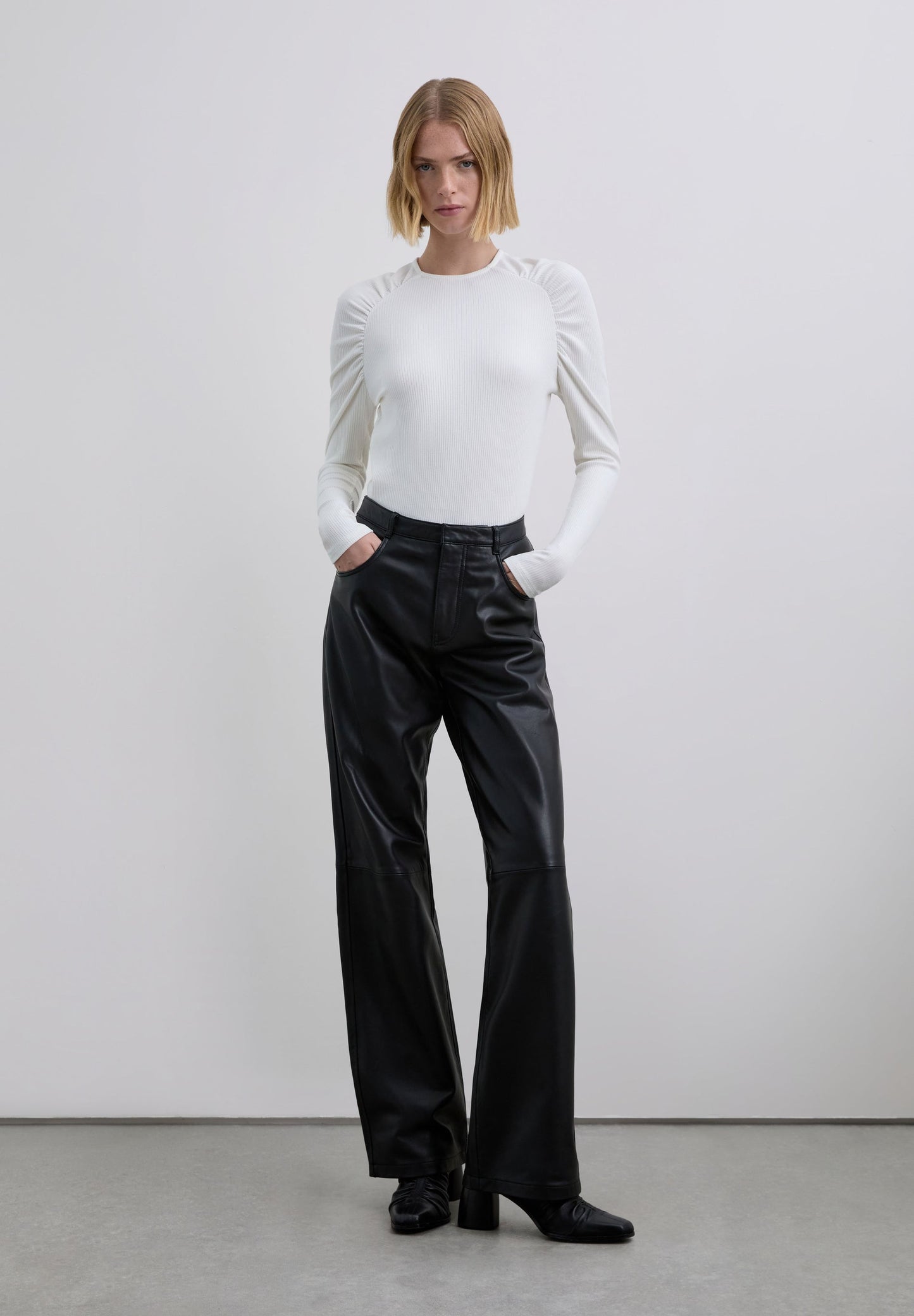 RIBBED T-SHIRT WITH GATHERED SHOULDER DETAIL