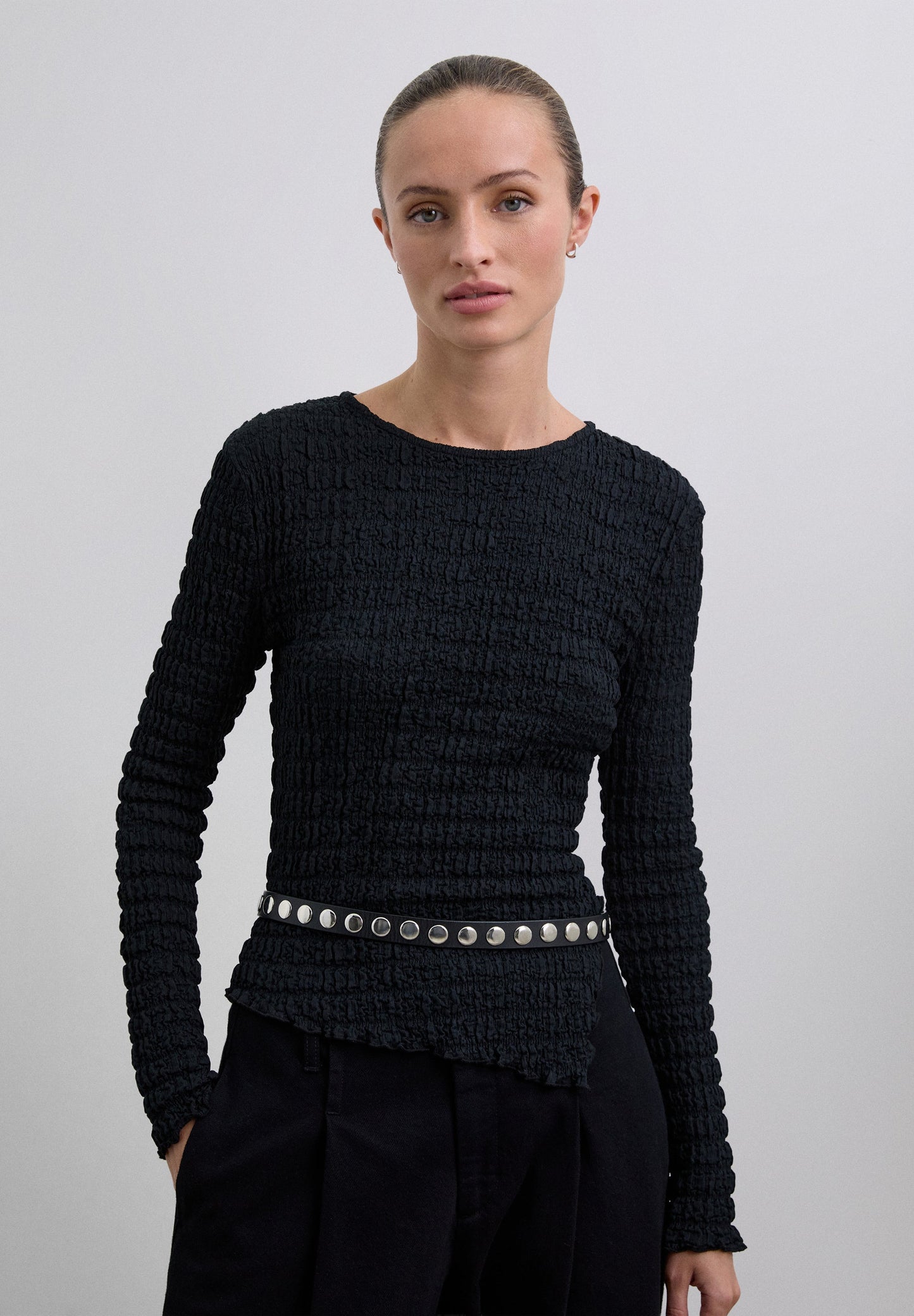 ROUND NECK TEXTURED TOP