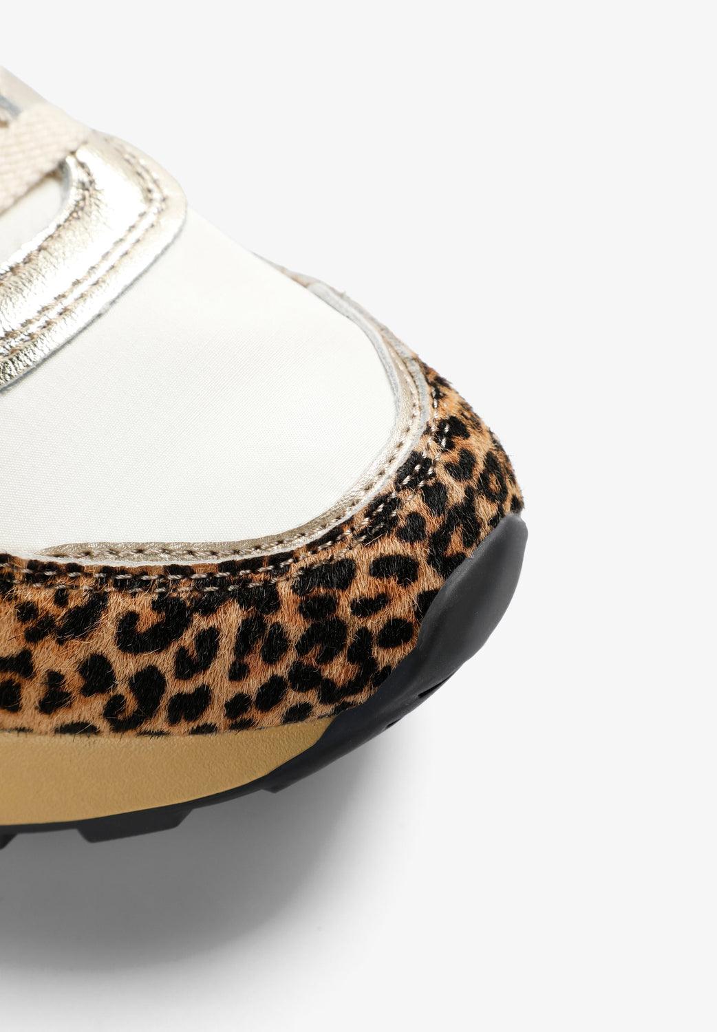 SNEAKERS METALIZADAS ANIMAL PRINT - Scalpers