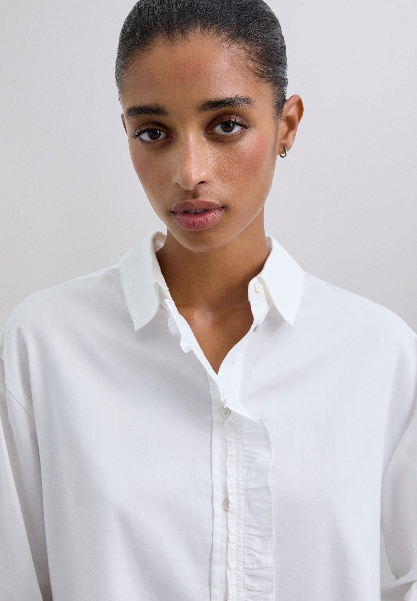 CAMISA CROPPED FRUNCES - Scalpers