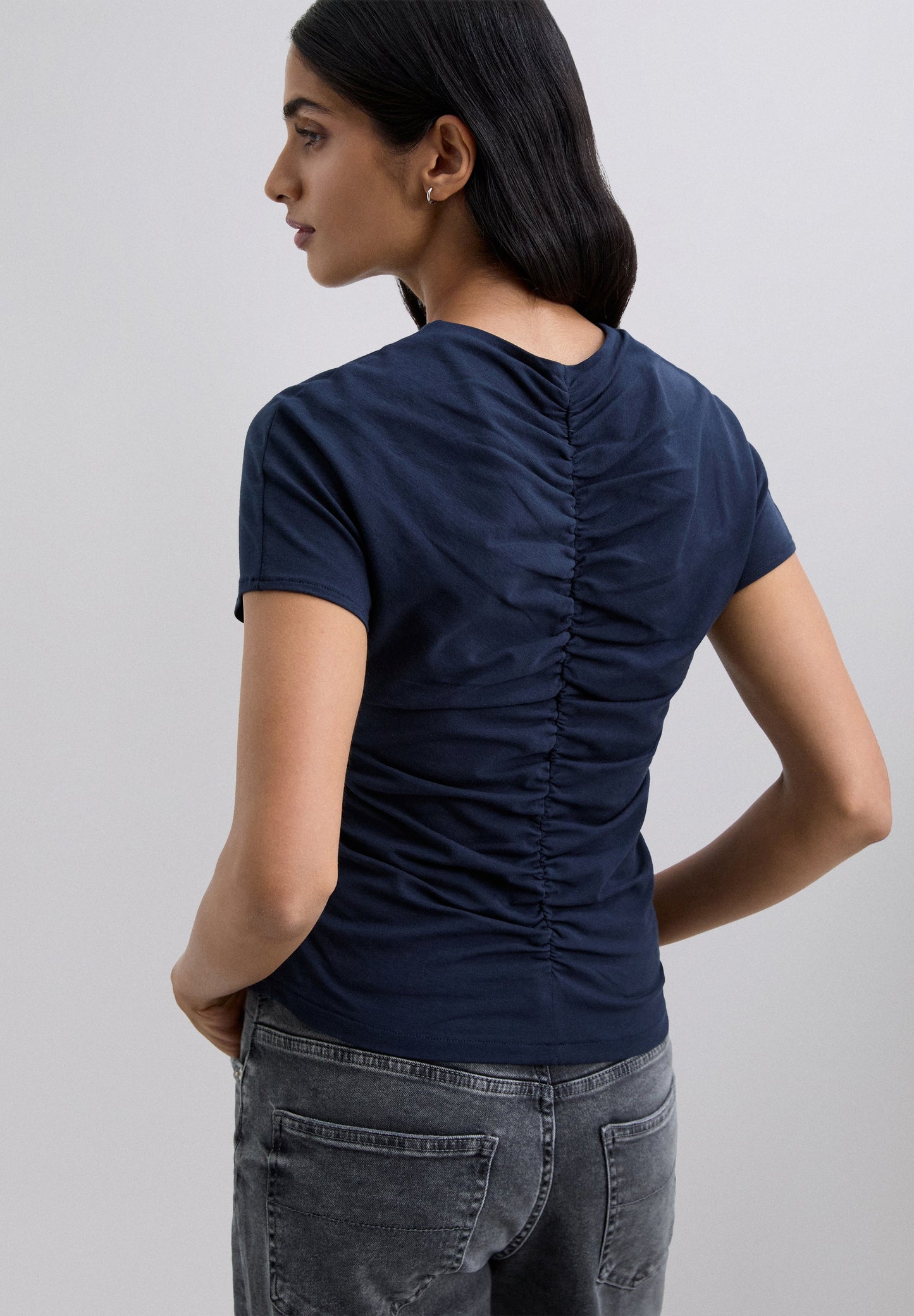 TOP WITH GATHERED DETAIL