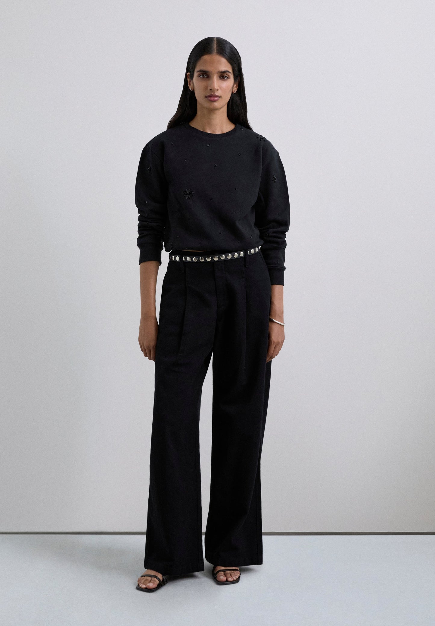 RHINESTONE EMBROIDERED SWEATSHIRT