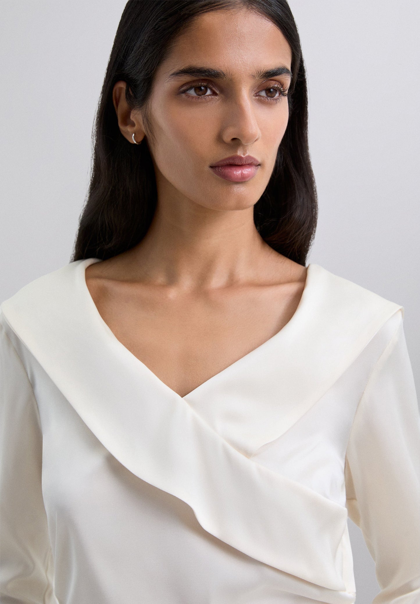 SATIN ASYMMETRIC SHIRT