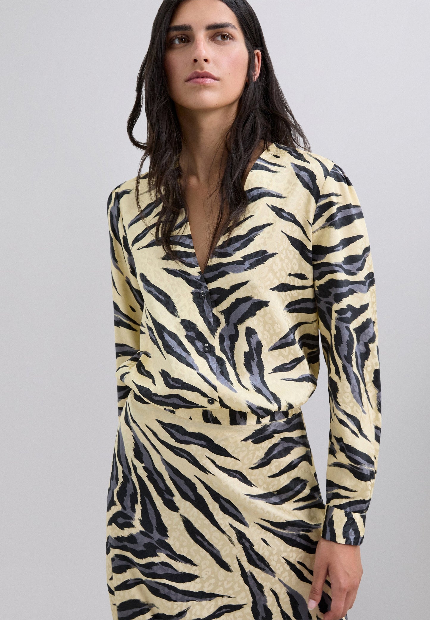 ANIMAL PRINT SATIN BLOUSE