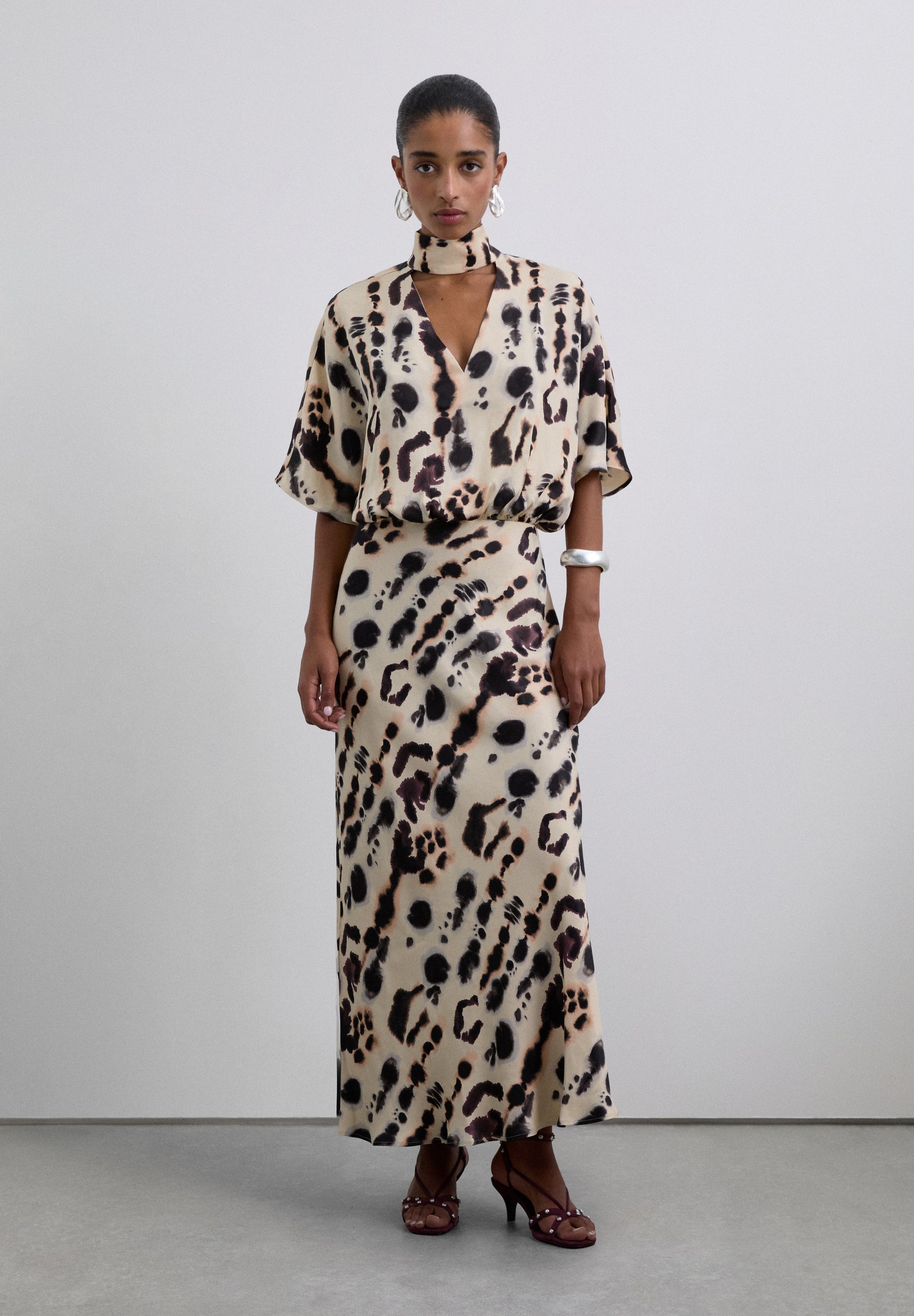 FLOWING SATIN MIDI SKIRT