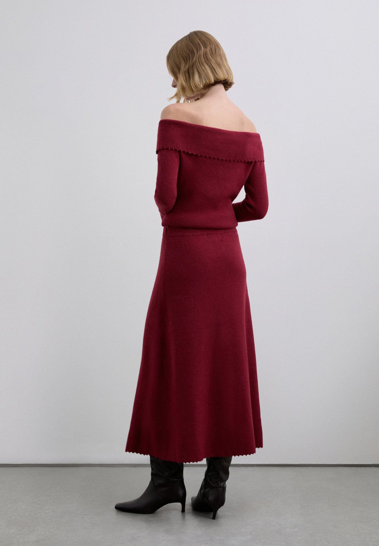 SPECIAL FINISH ASYMMETRIC SKIRT