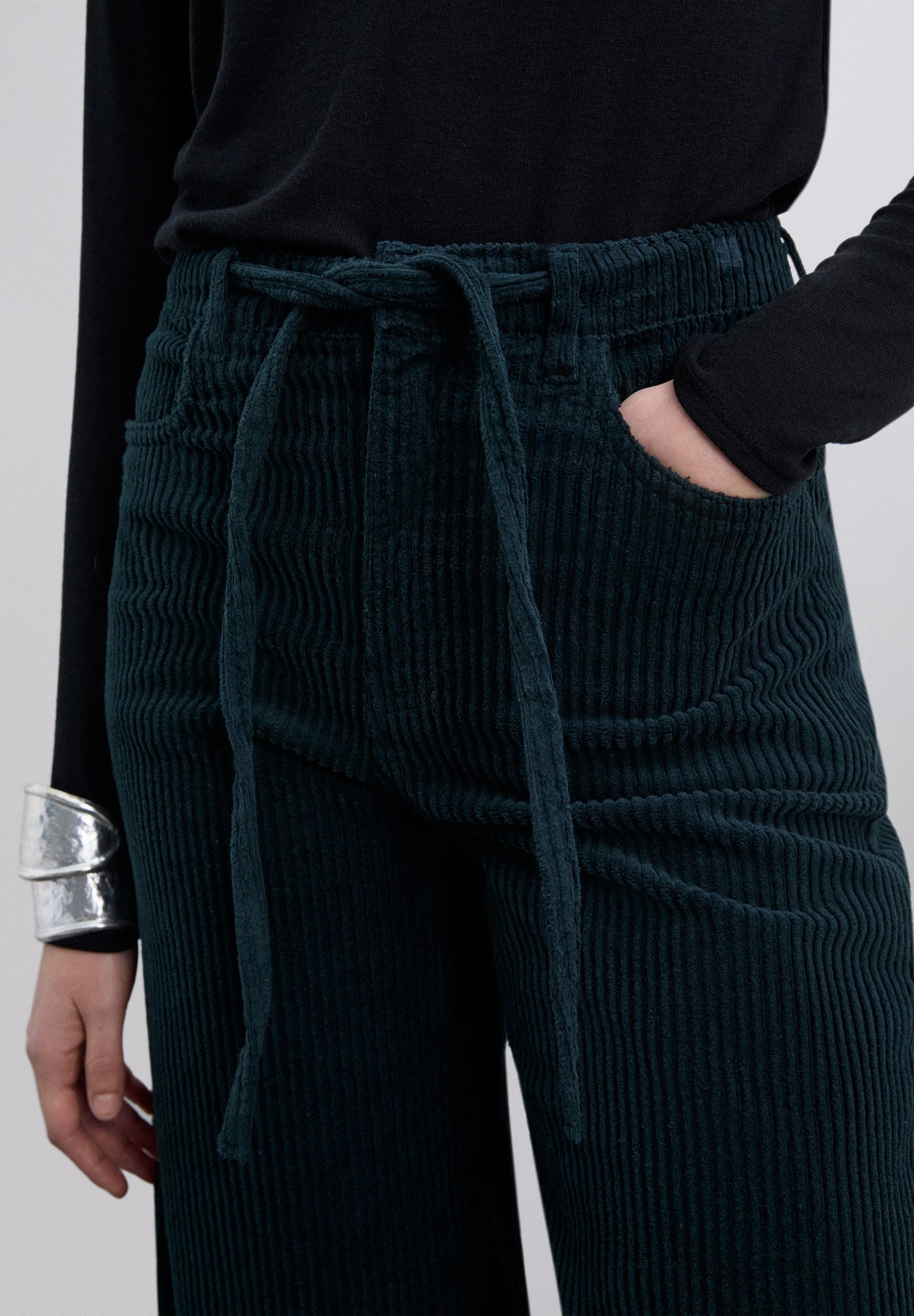 CORDUROY DRAWSTRING TROUSERS.