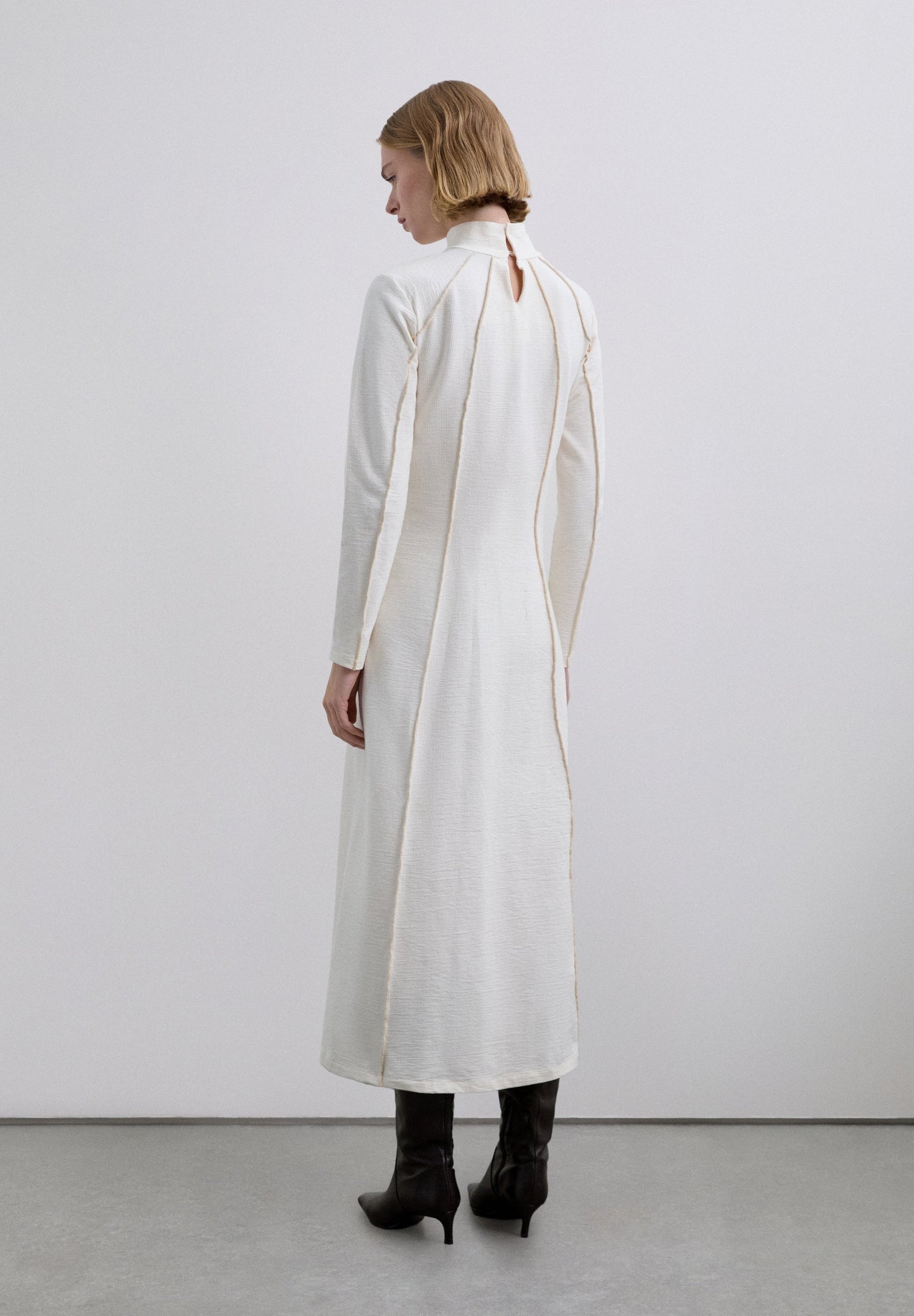 OVERLOCK KNIT MIDI DRESS