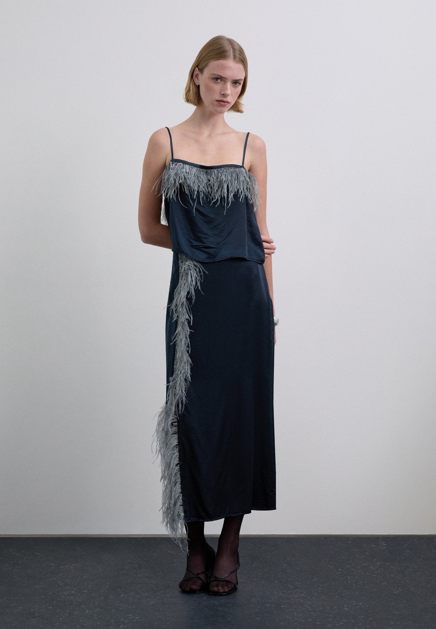 SATIN SKIRT WITH FEATHER DETAILS