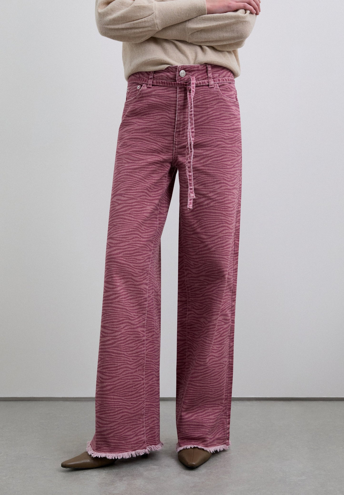 ANIMAL PRINT DRAWSTRING TROUSERS