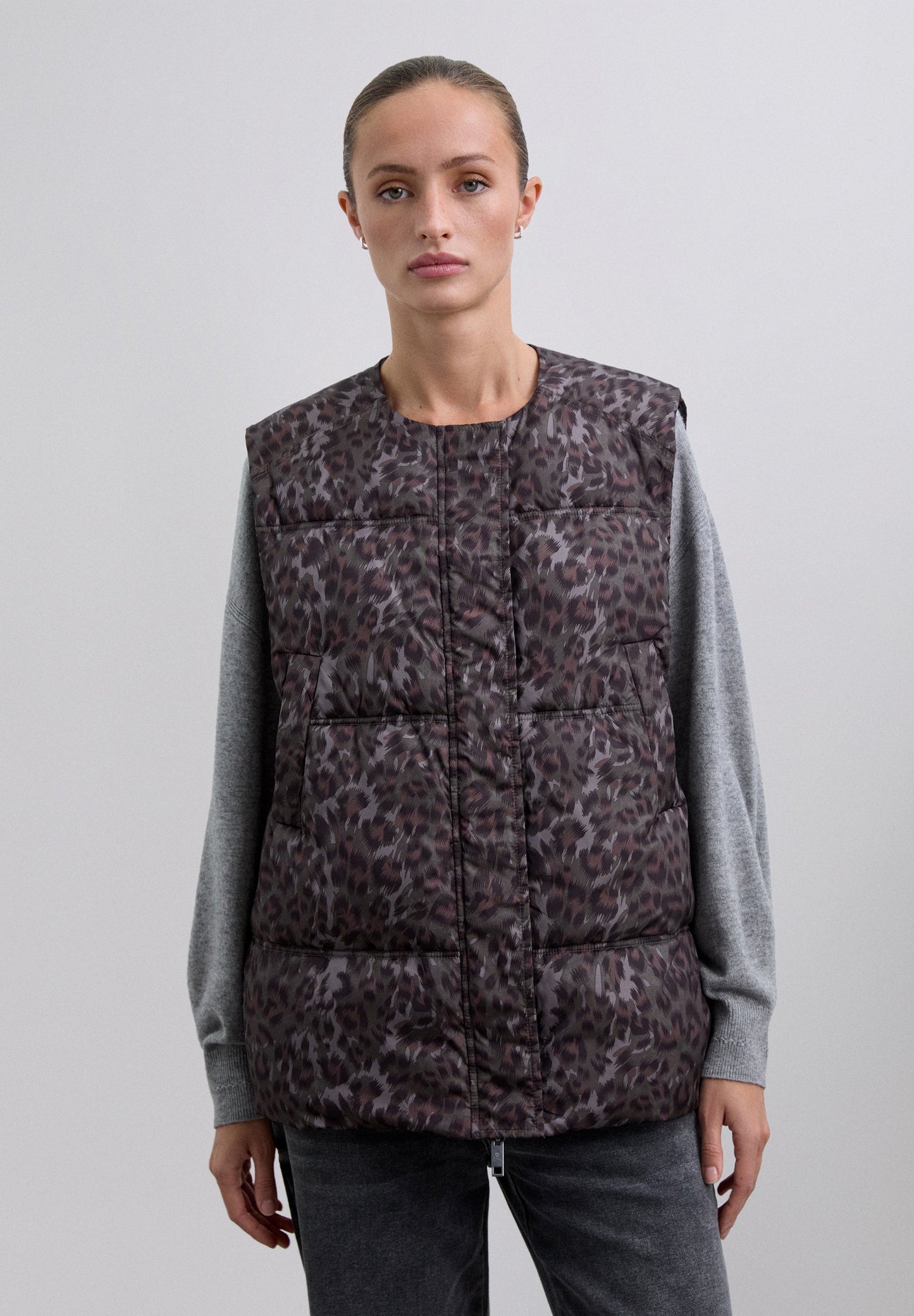 ANIMAL PRINT GILET WITH DETACHABLE SCARF