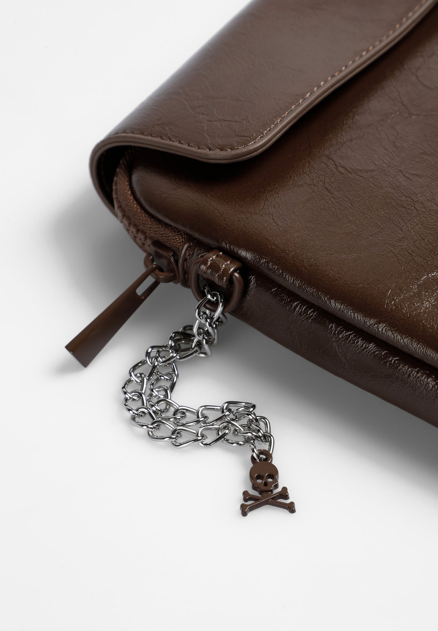 SKULL LOGO DOCUMENT HOLDER