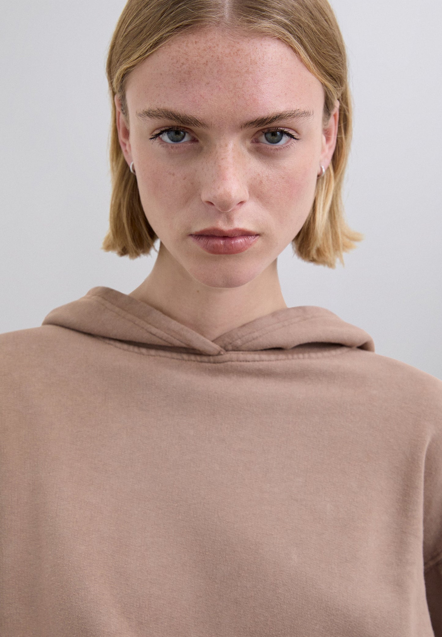 FADED SWEATSHIRT STUDDED SKULL