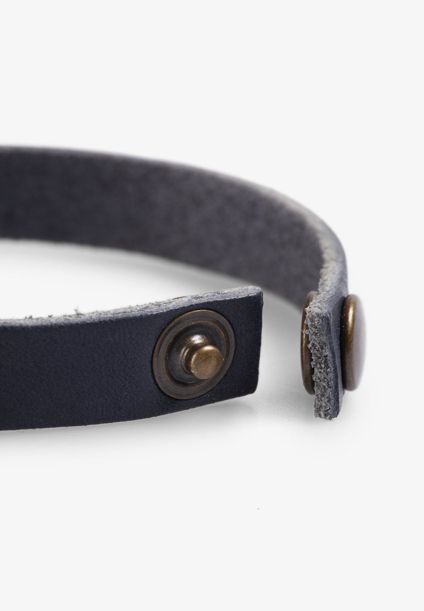 100% LEATHER BRACELET WITH SKULL