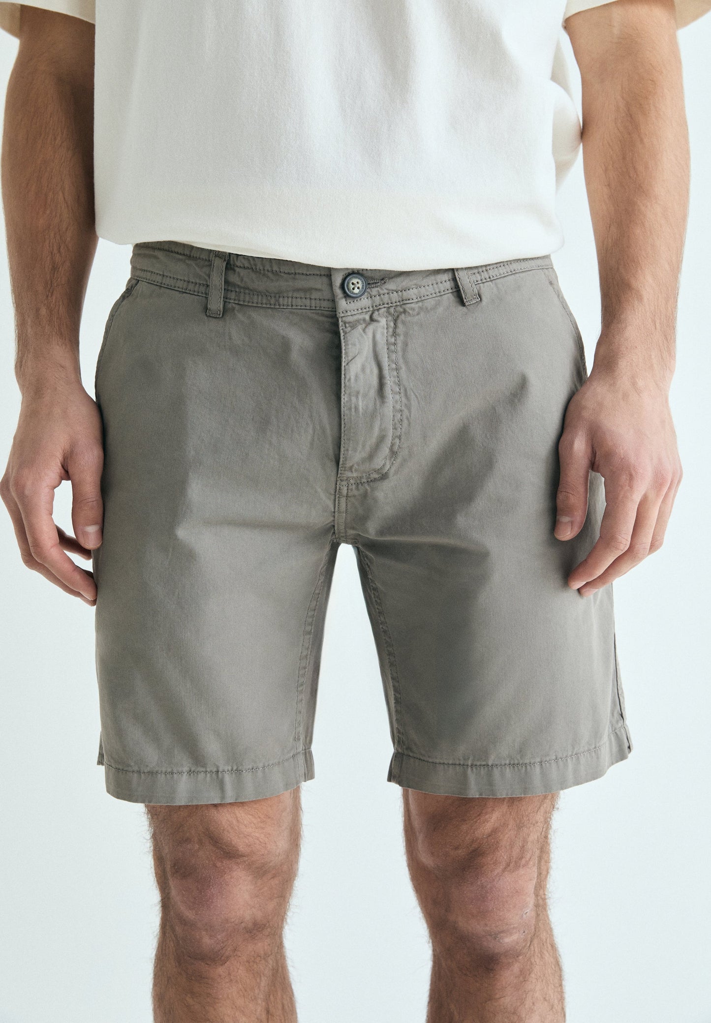 BASIC ORGANIC COTTON BERMUDA SHORTS