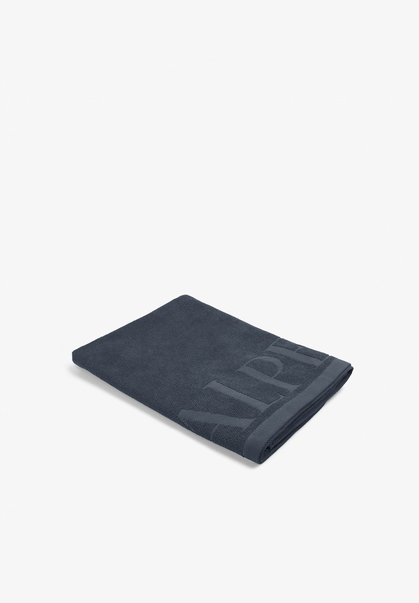 TOWEL WITH SKULL LOGO