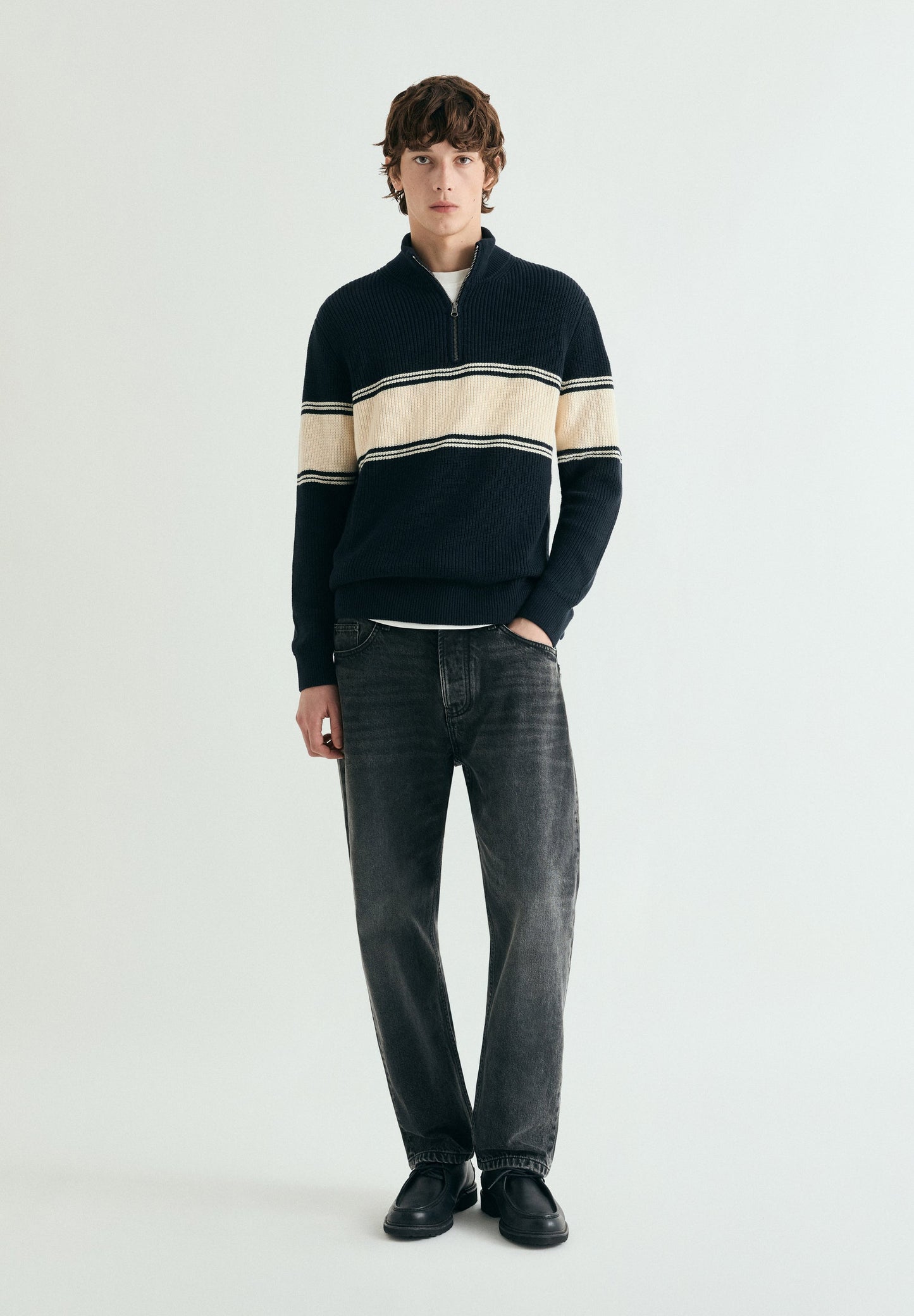 HIGH NECK KNIT SWEATER