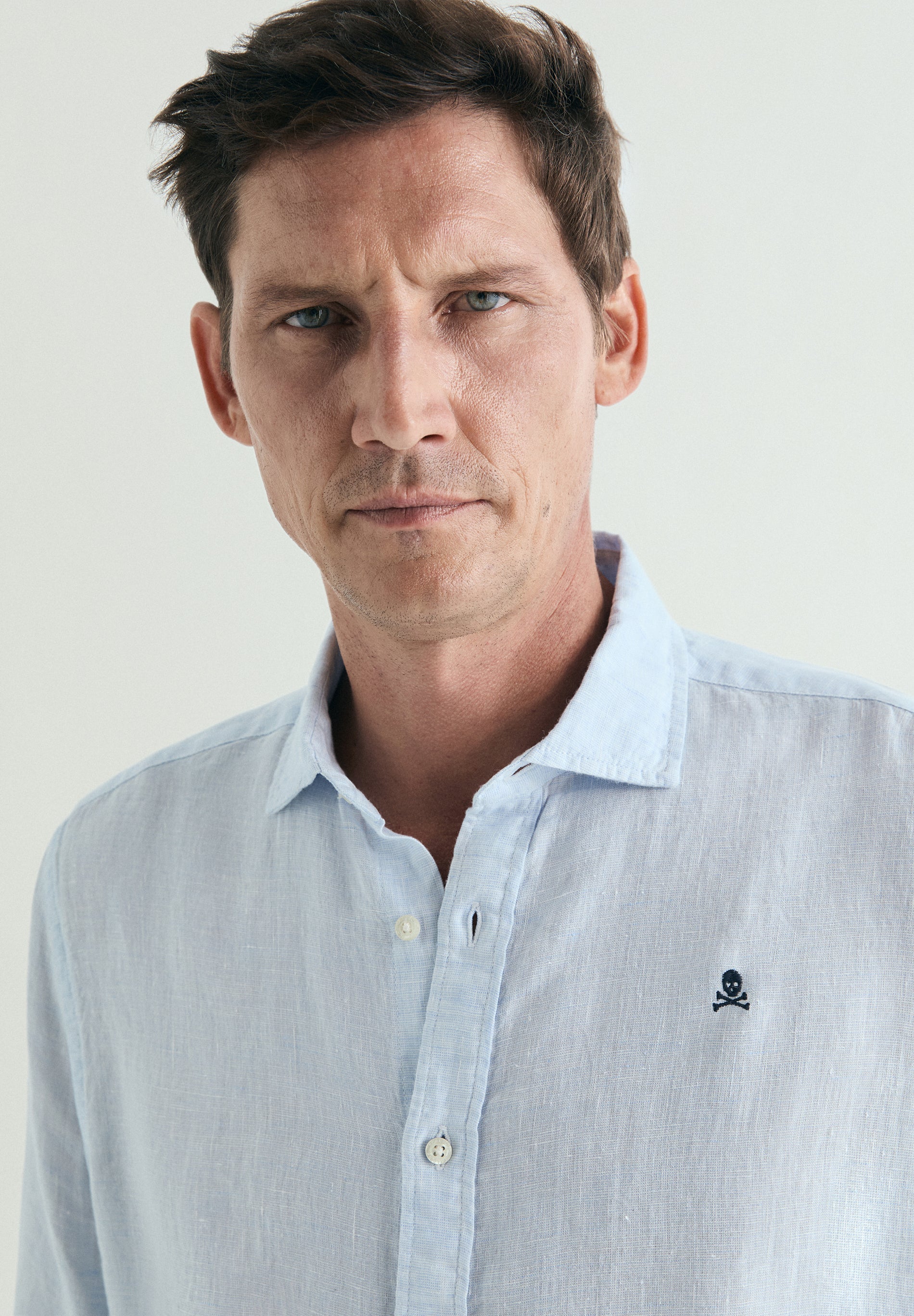 SLIM FIT LINEN SHIRT