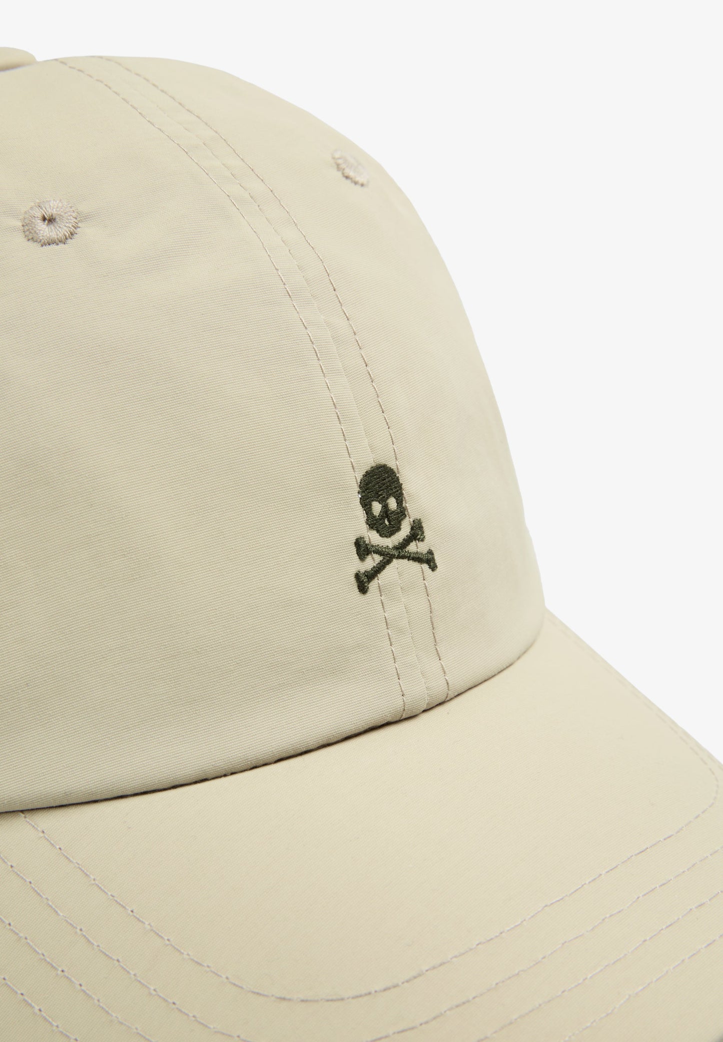 TECHNICAL CAP WITH CONTRAST EMBROIDERY